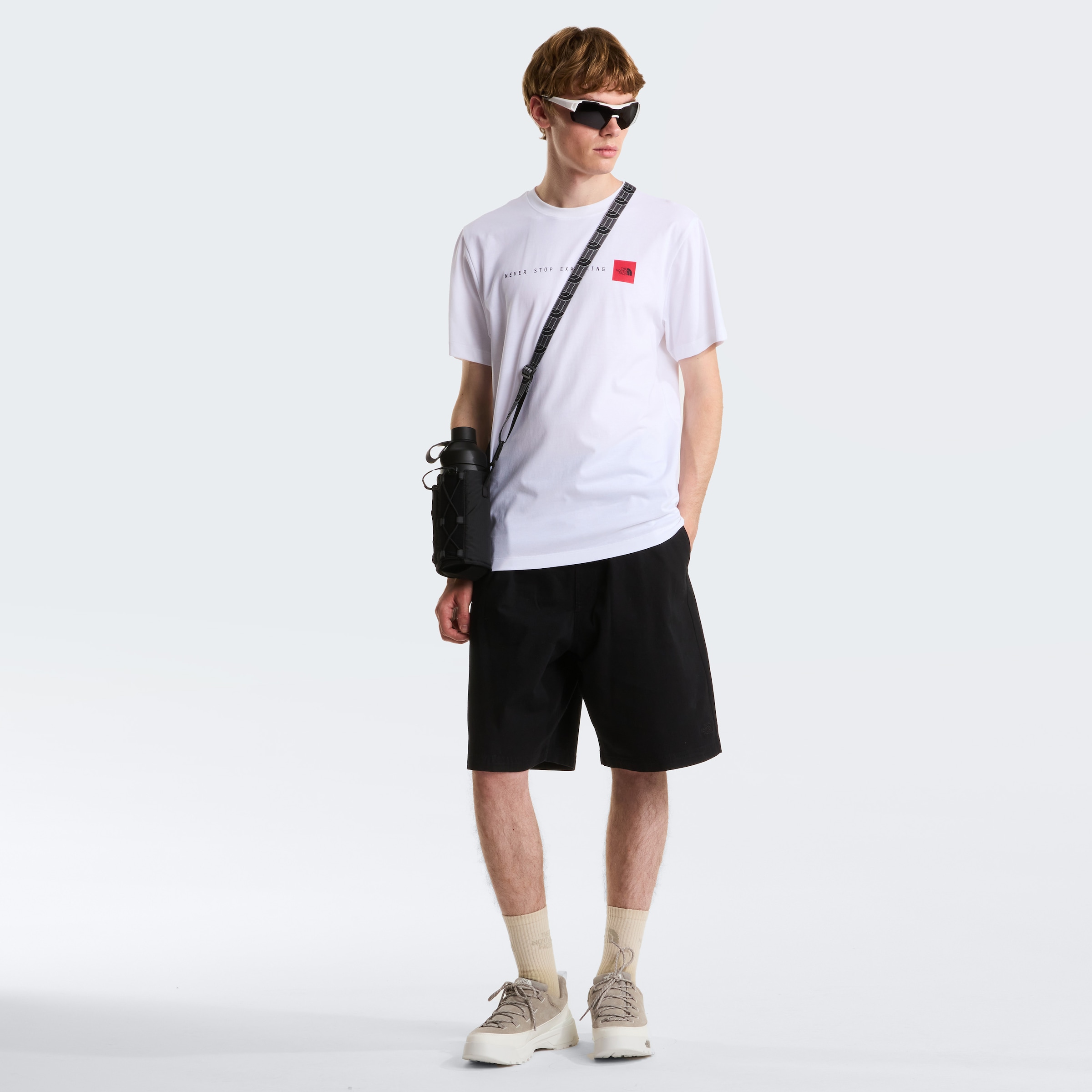The North Face T-Shirt »M NEVER STOP EXPLORING REGULAR SHORT SLEEVE TEE-GRAPHIC« normale Passform, kurze Ärmel, für Sport und Freizeit