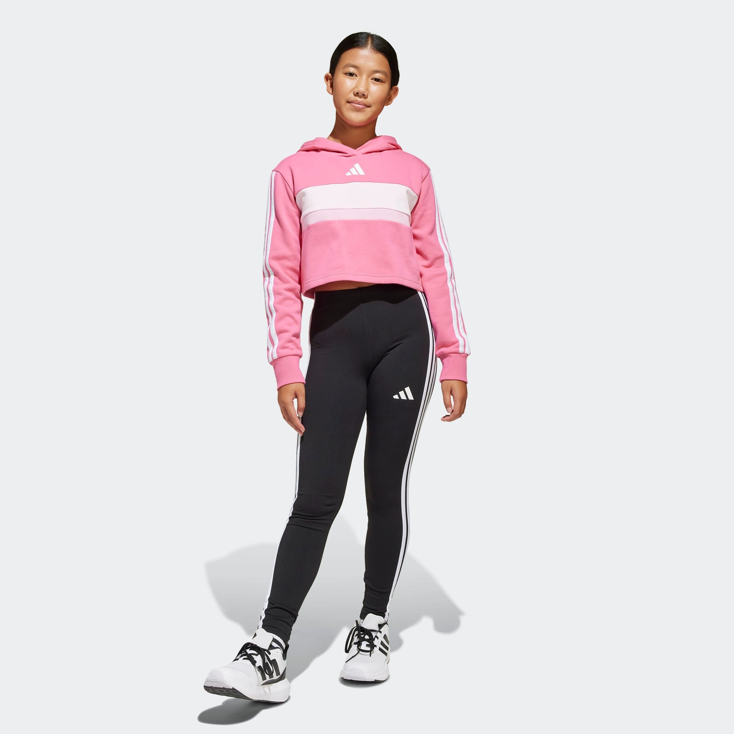 adidas Sportswear Trainingsanzug "SEASONAL ESSENTIALS TIBERIO 3-STREIFEN KIDS LEGGINGS-SET" 2 Stk.