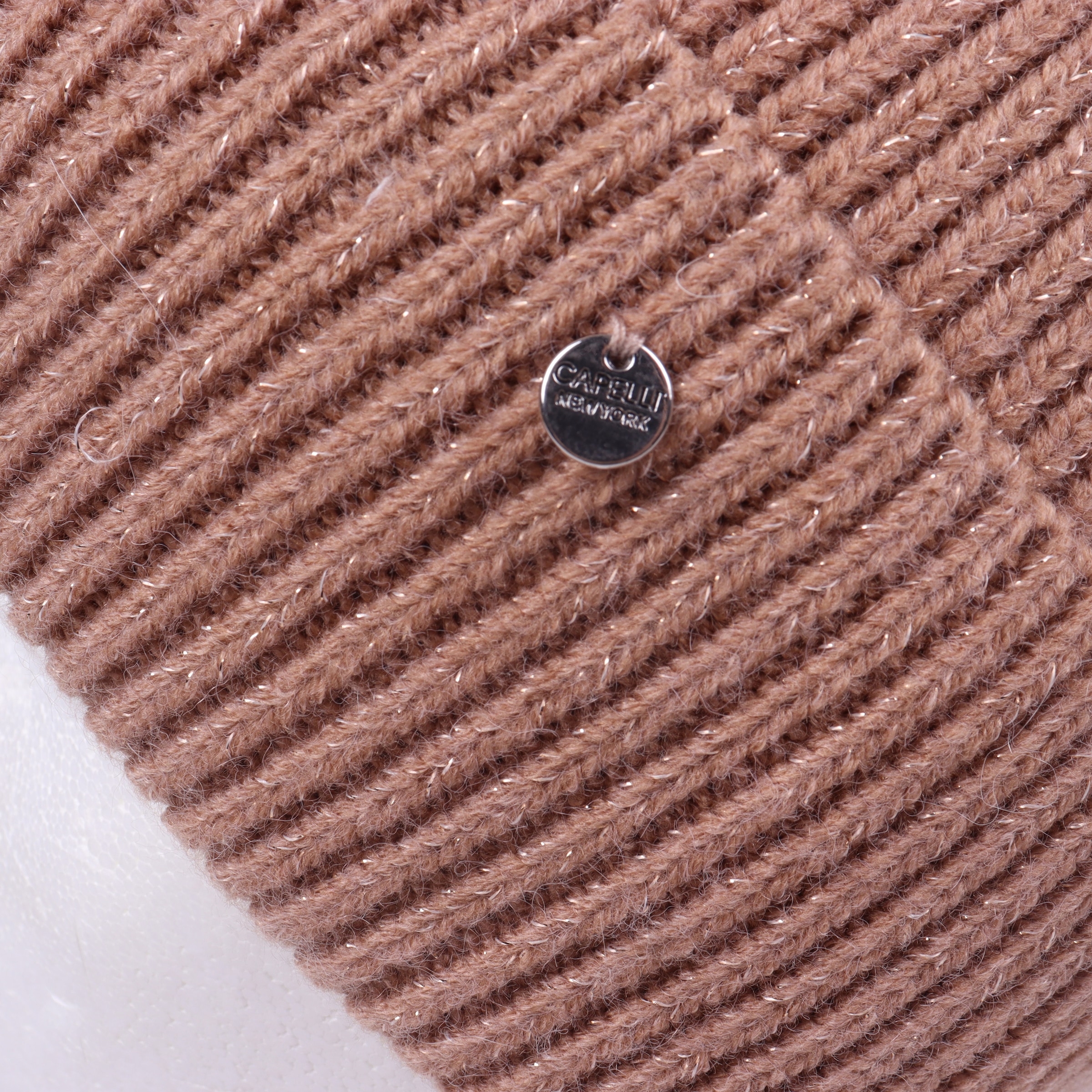 Capelli New York Beanie Strickmütze mit dezent eingearbeiteten Glitzerfäden