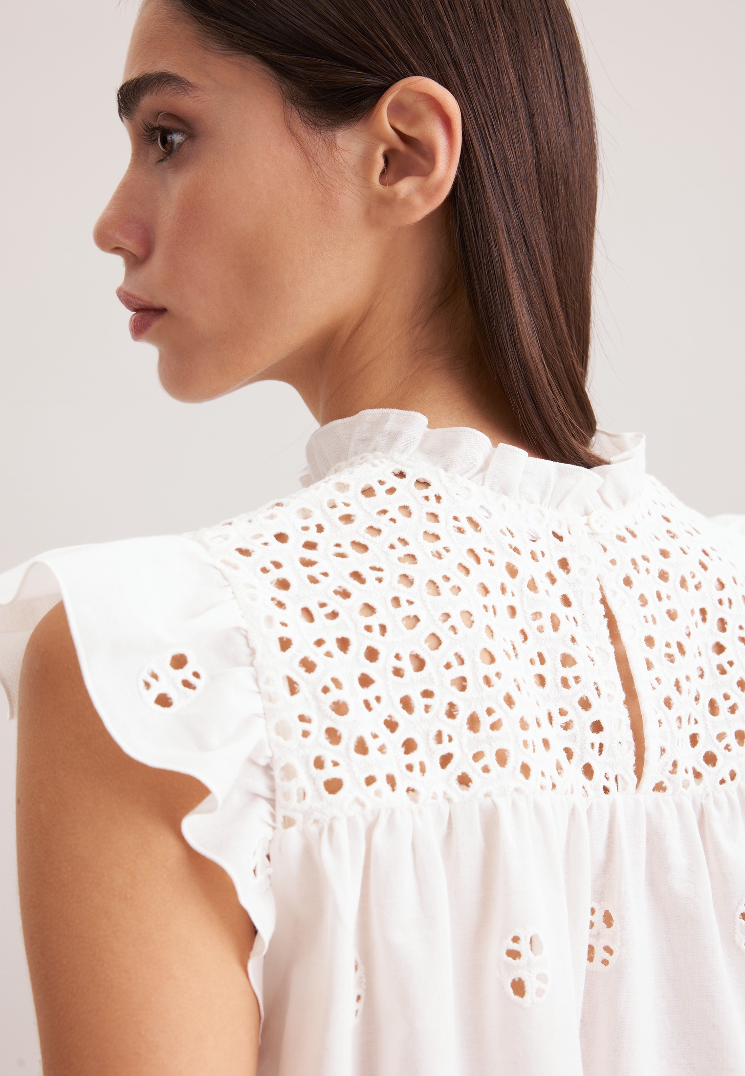 seidensticker Shirtbluse »Schwarze Rose«, Ohne Arm Rückenausschnitt Stickerei