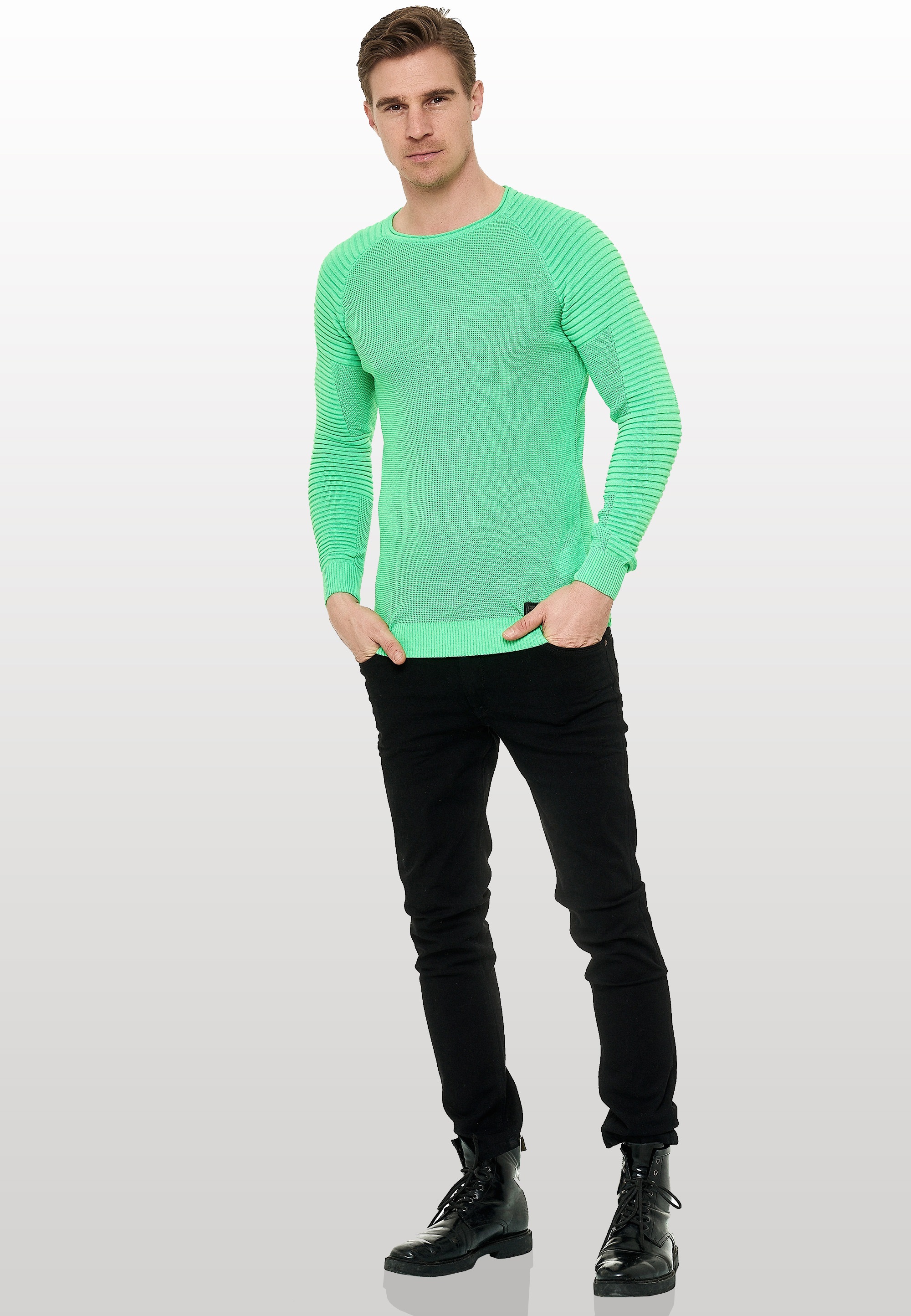 Rusty Neal Strickpullover, mit modernem Rundhalsausschnitt