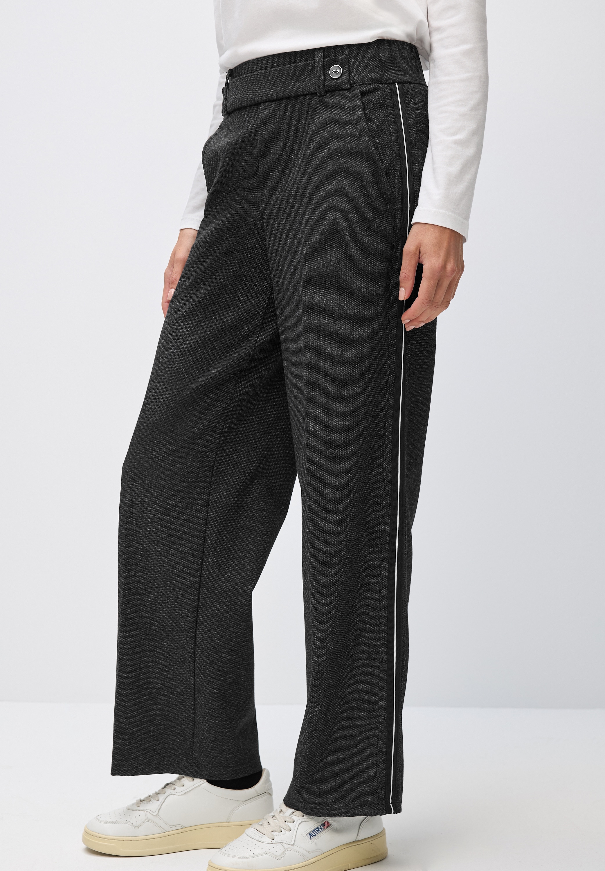 STREET ONE Stoffhose "QR Straight Leg Mela", mit Tape und seitlichen Tasche günstig online kaufen