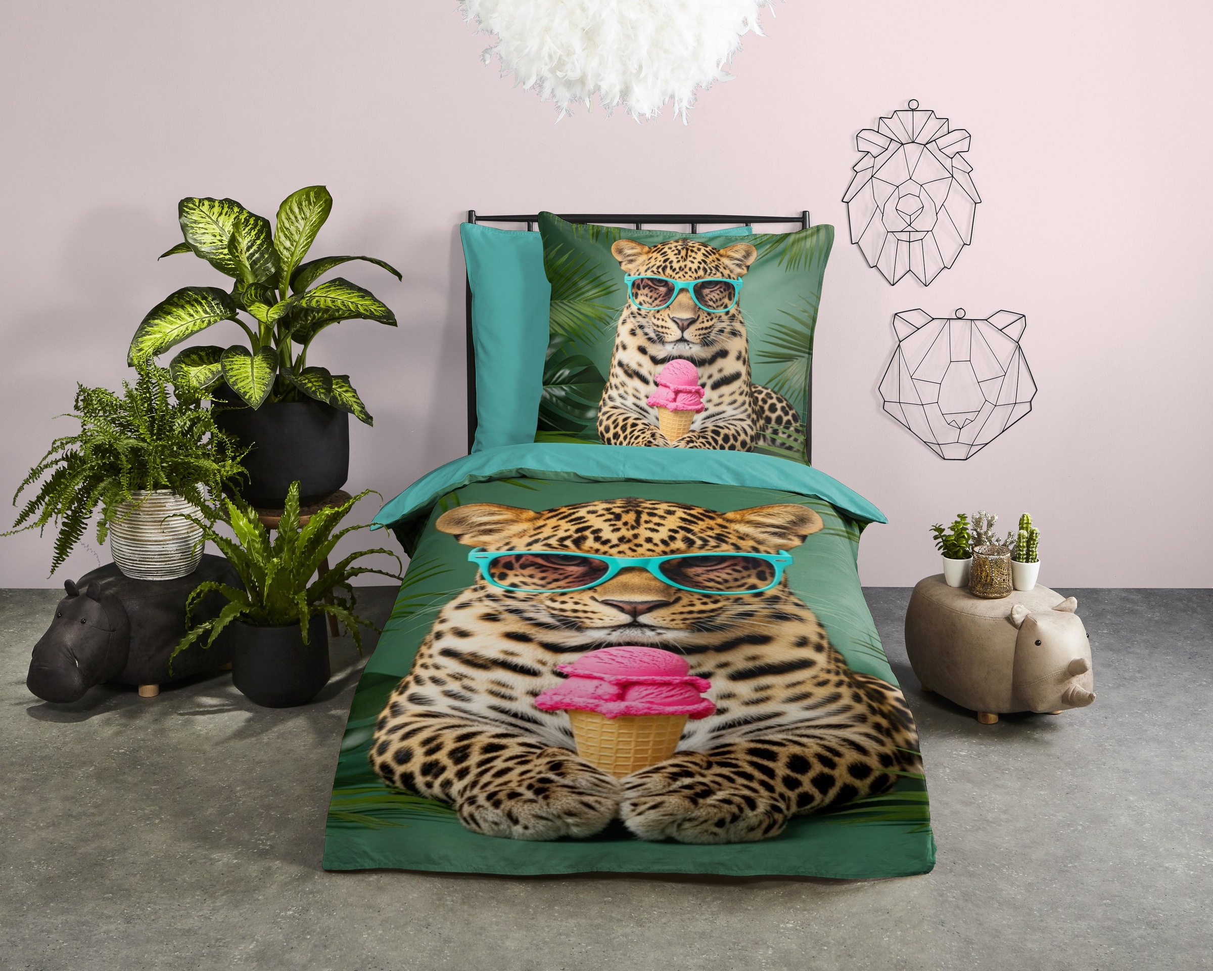 PURE luxury collection Kinderbettwäsche "Chill" 2 Mikrofaser, 135x200, 2 Teilig, Wendeoptik, Kind, Leopard, Tropisch