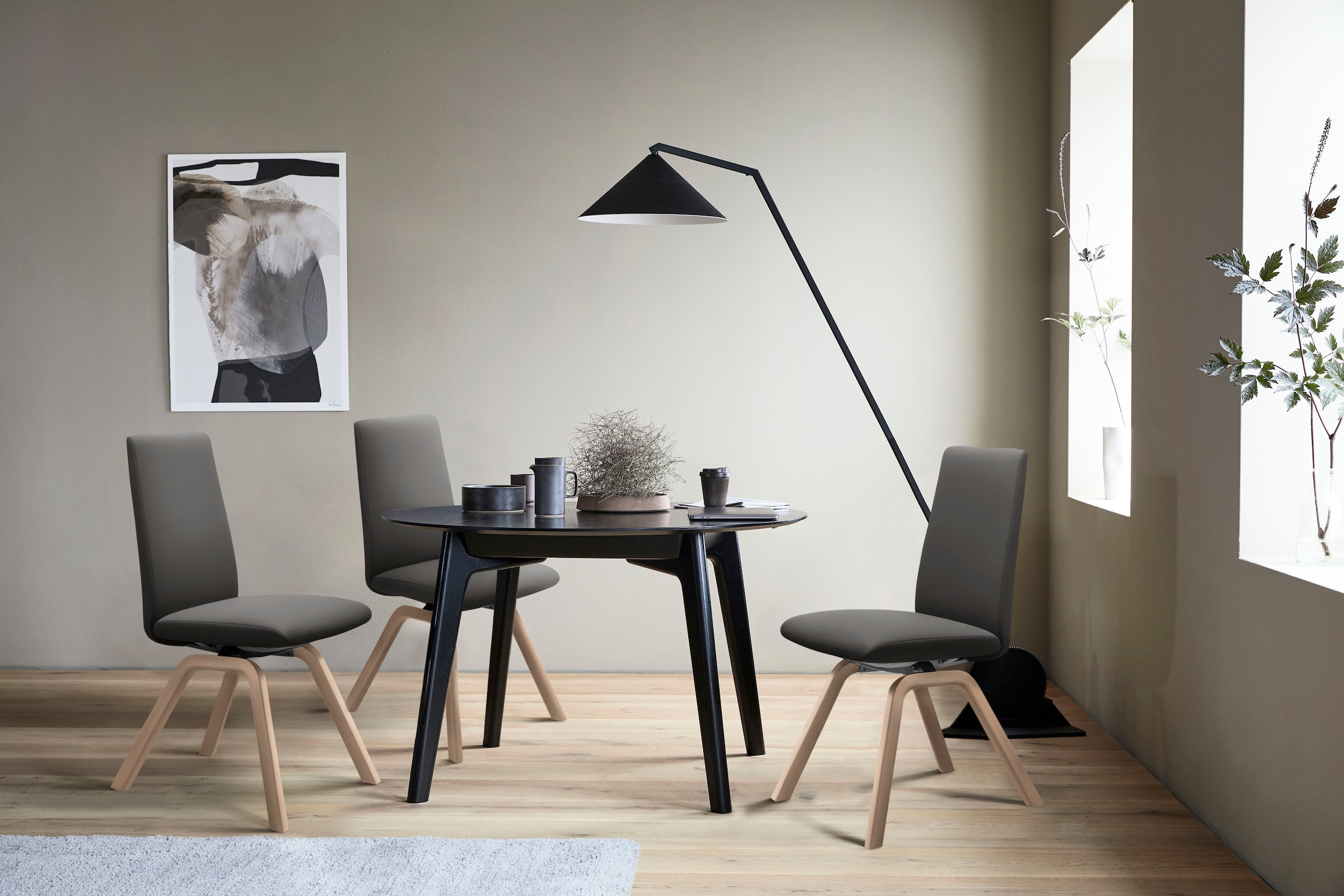 Polsterstuhl STRESSLESS "Laurel", grau (rock paloma, schwarz), B:49cm H:92cm T:59cm, Leder PALOMA: PALOMA ist ein durchgefärbtes Semianilin-Möbelleder mit natürlicher Narbung., Stühle, Polsterstuhl, Low Back, Größe M, mit schräggestellten Beinen in Schwar