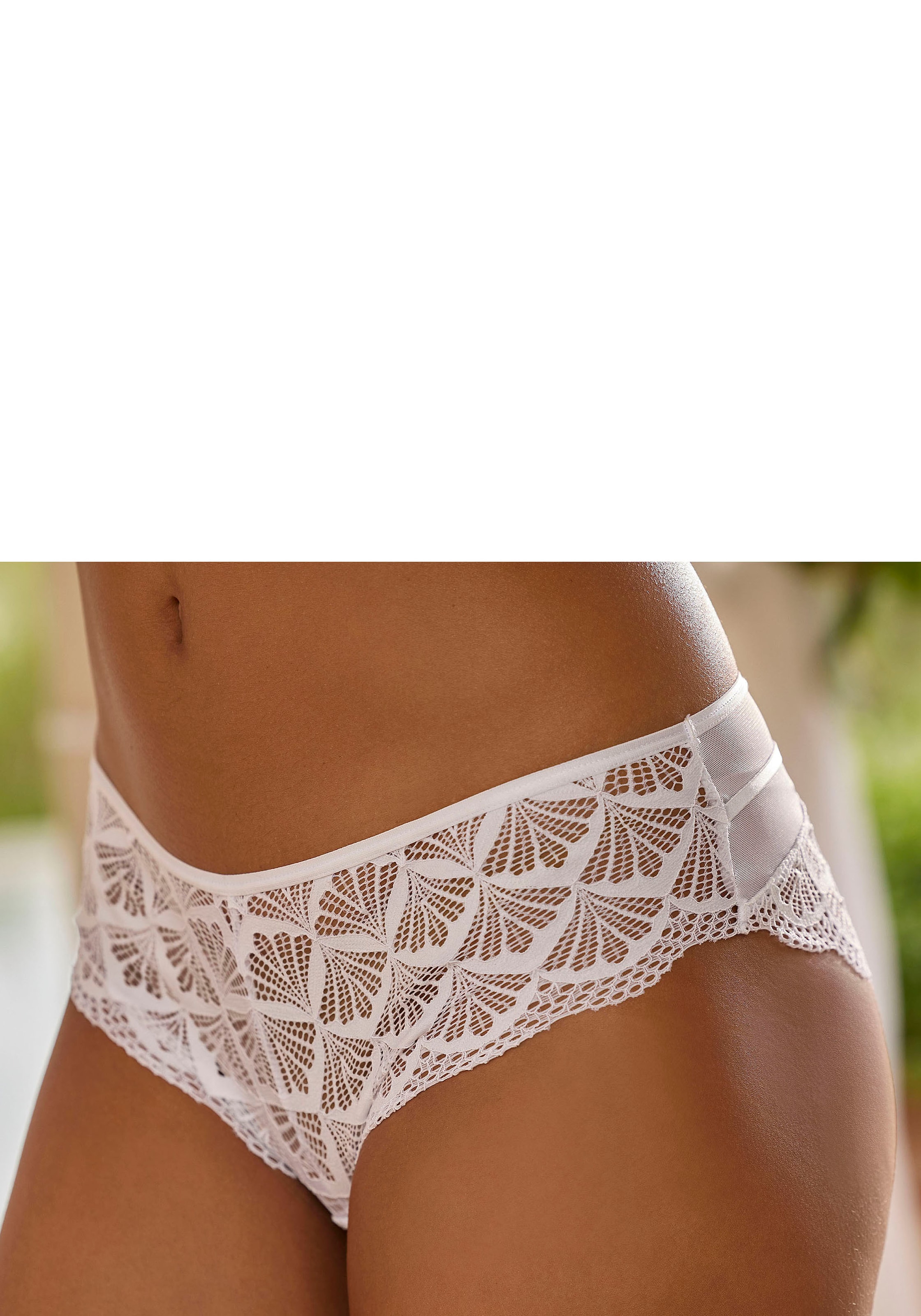 LASCANA Panty »Sienna« mit tollen Schnallendetails