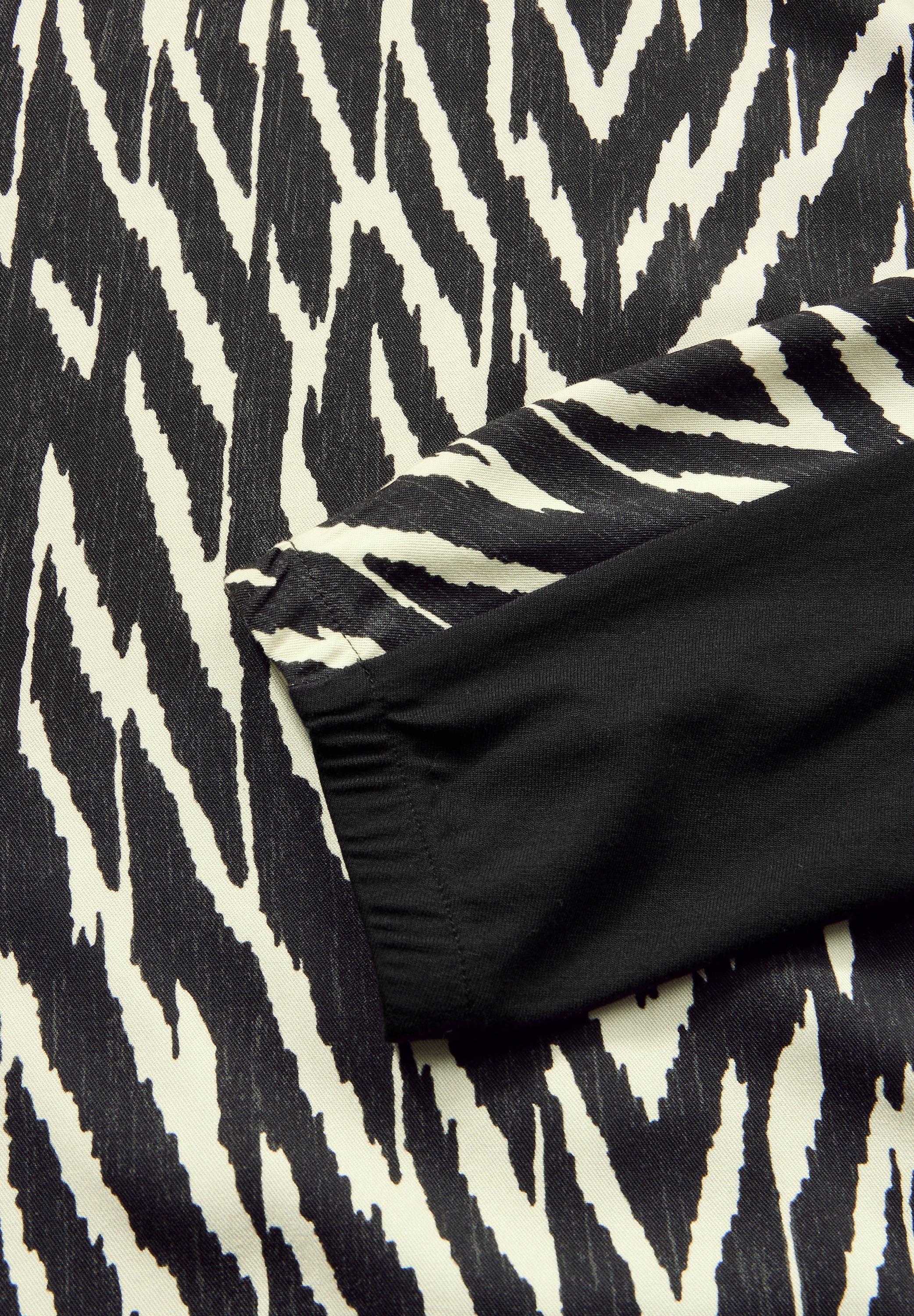 STREET ONE Print-Shirt, mit U-Boot-Ausschnitt