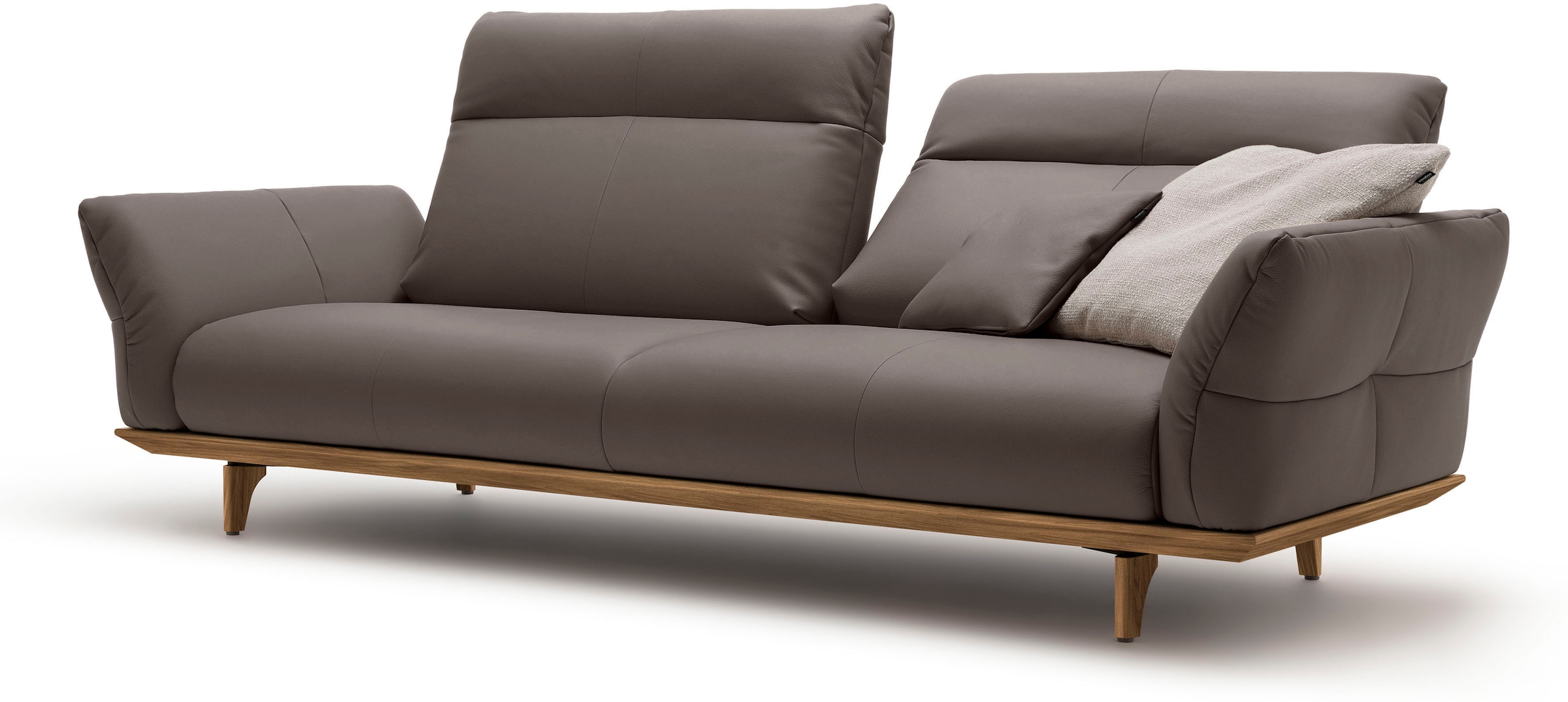 Creation BY ROLF BENZ 3,5-Sitzer »CR.460«, Sockel und Füße in Nussbaum, Breite 228 cm