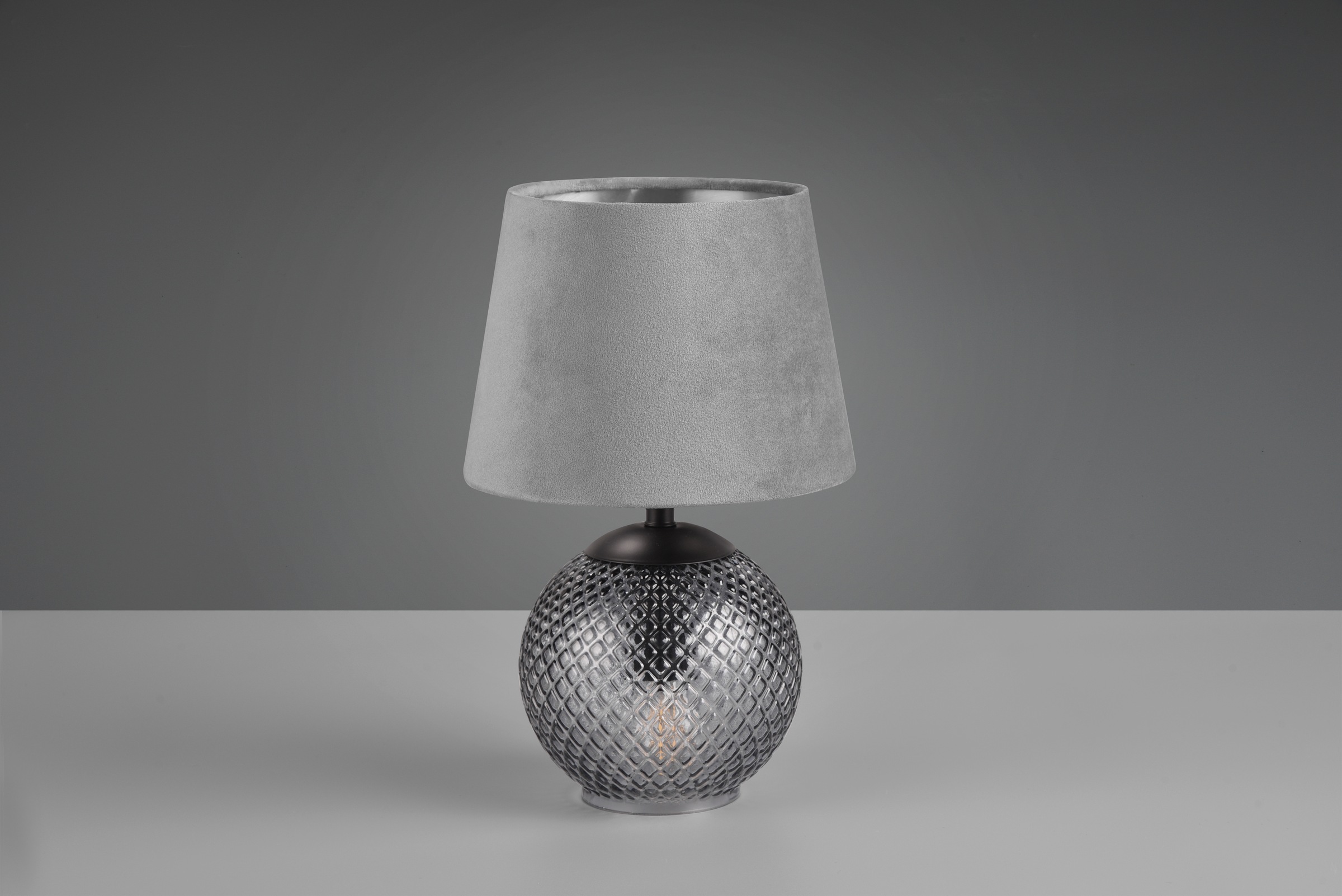 REALITY Leuchten Schreibtischlampe »JONNA, Tischlampe mit beleuchtetem Glasfuß und Samt Schirm exkl 2xE14«, 2 flammig, Leuchtmittel E14 | Leuchtmittel wechselbar, Leuchtmittel wechselbar max 10W, Schnurschalter Höhe 29cm Ø 18cm