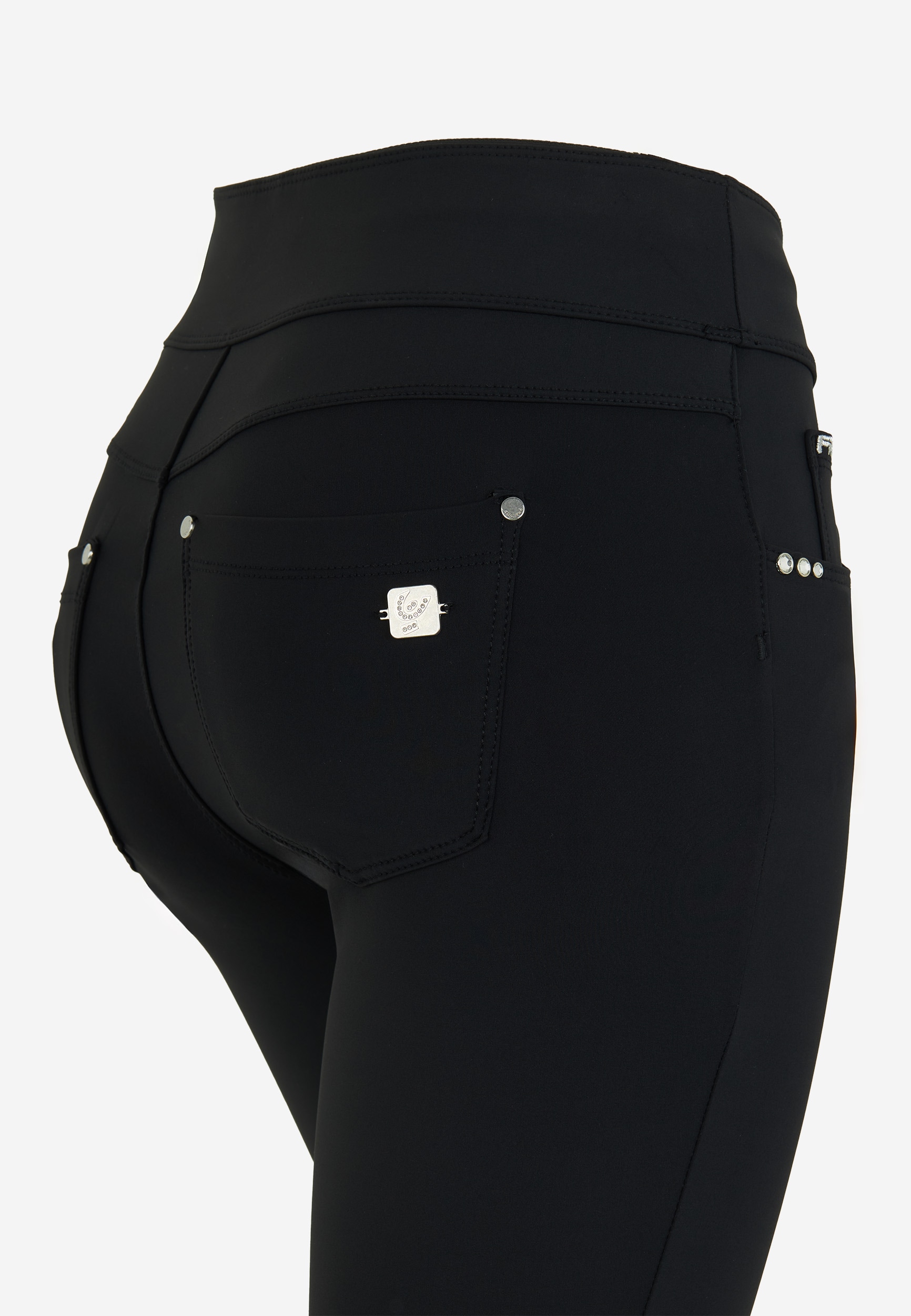 Freddy Leggings »NOW YOGA SKINNY«, sitzt wie eine zweite Haut ohne einzuengen