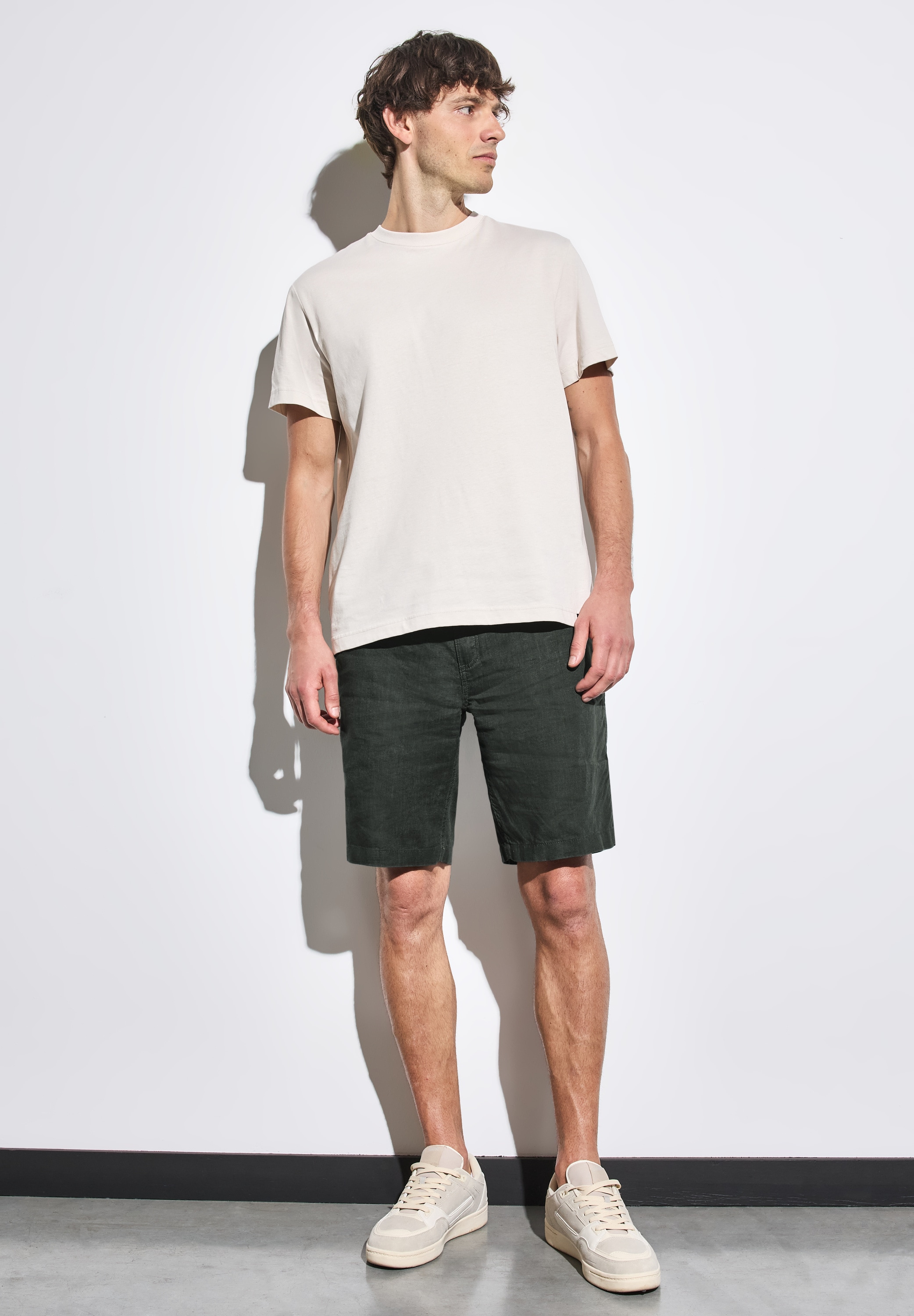 STREET ONE MEN Shorts, mit seitlichen Einschubtaschen