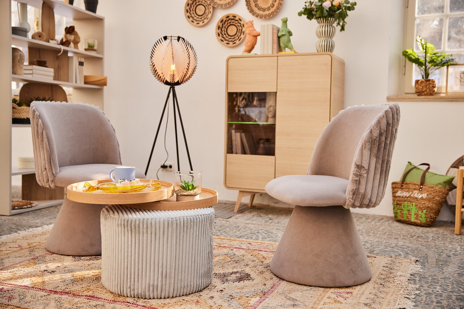 EGLO Stehlampe »Waverton Stehlampe, Standleuchte, Metall, Holz, Textil in Weiß, E27« E27 1 Stk. Stehleuchte - H143 x Ø40 cm - schwarz - 1X40W exkl.