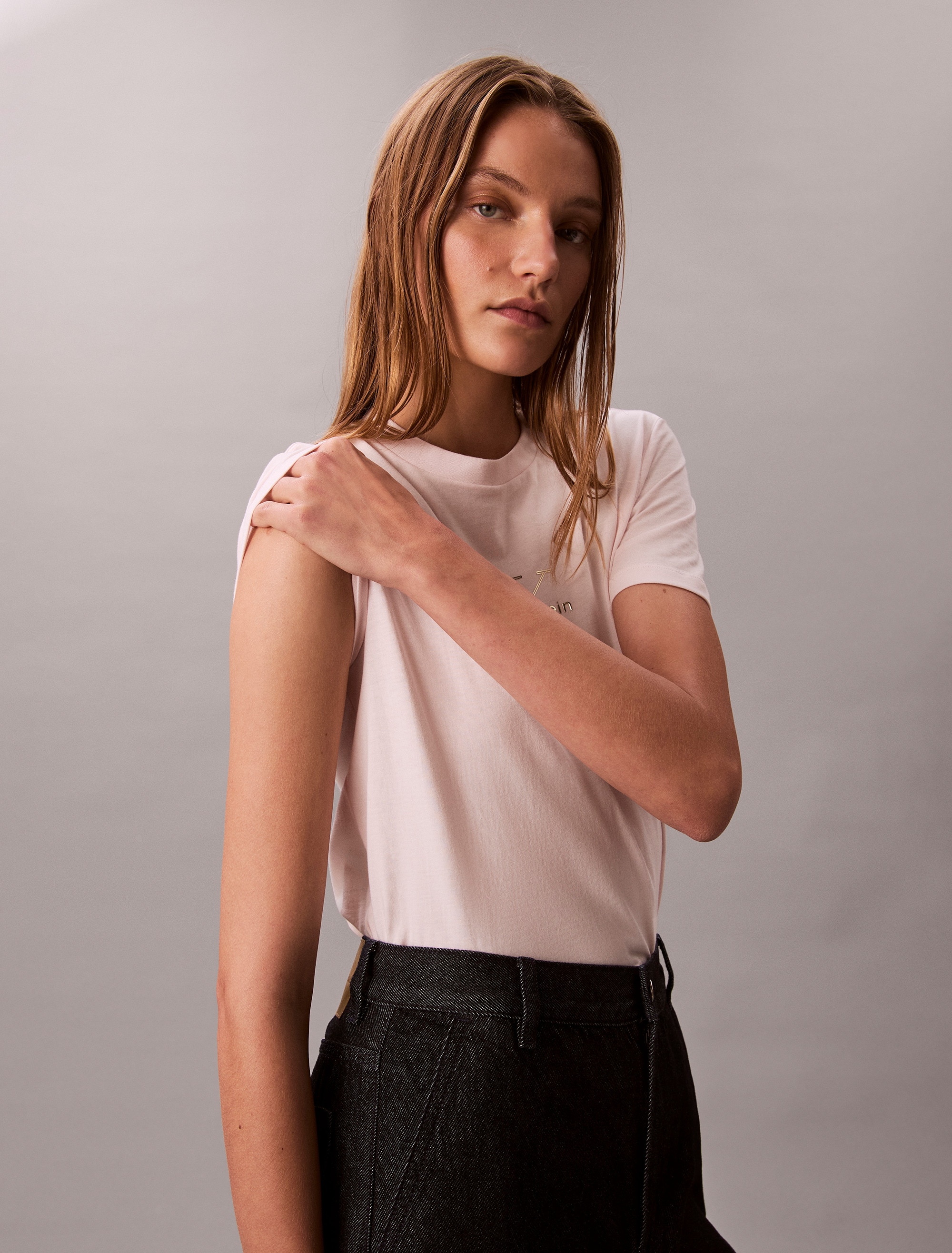 Calvin Klein Jeans T-Shirt »SS CLASSIC FOIL MONOLOGO TEE«, Mit Rundhalsausschnitt, regular fit