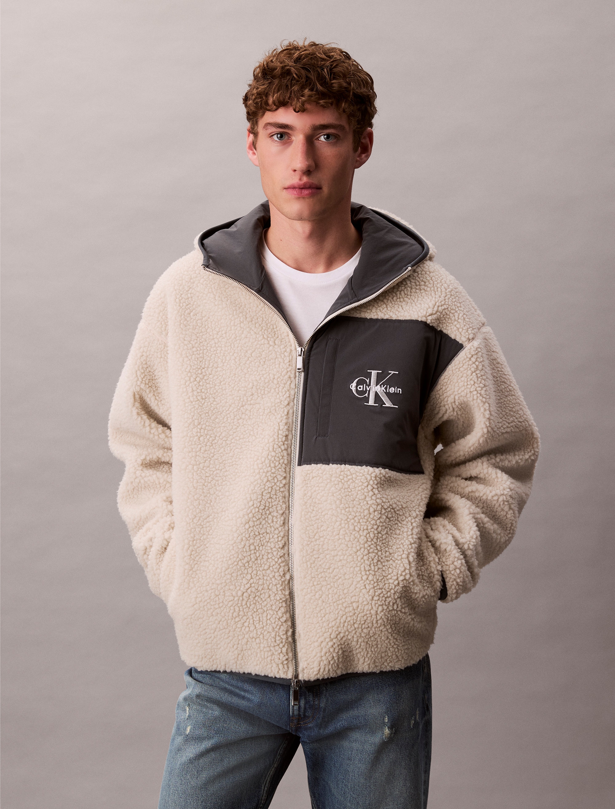 Calvin Klein Jeans Plüschjacke "SHERPA FUNNEL NECK FULL ZIP HOOD" mitKapuze günstig online kaufen