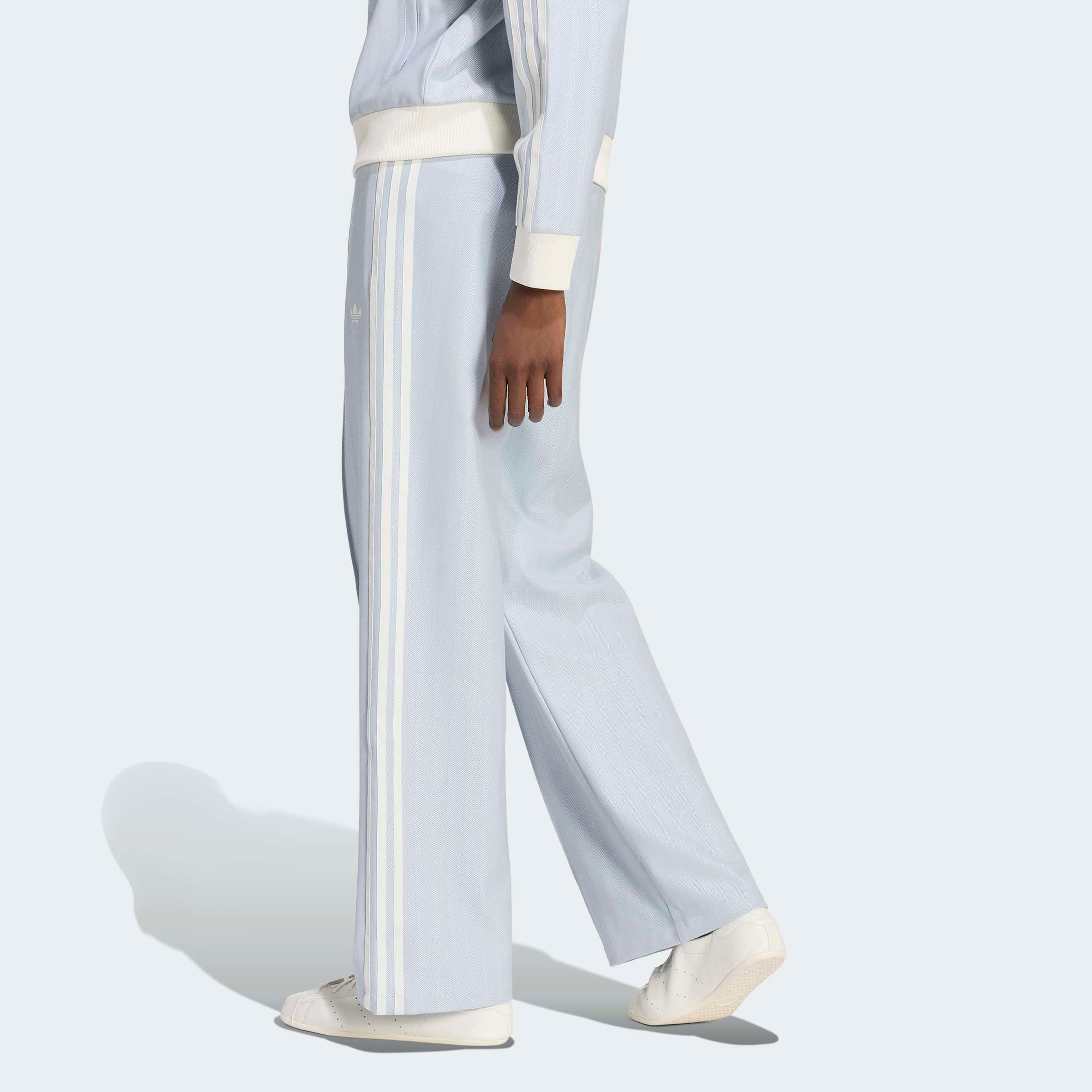adidas Originals Sporthose »CLASSIC TP«  lange Hose, normal-weite Passform