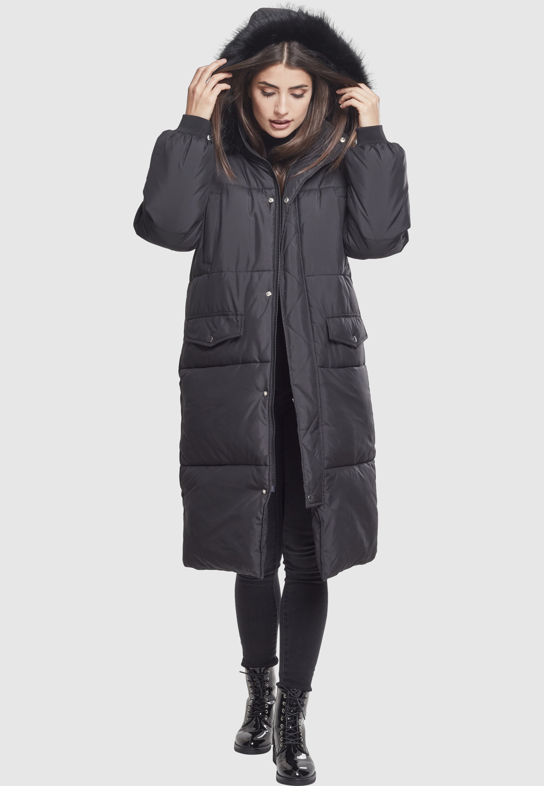 URBAN CLASSICS Winterjacke »Urban Classics Damen Ladies Oversize Faux Fur Puffer Coat« 1 Stk. tlg. mit Kapuze