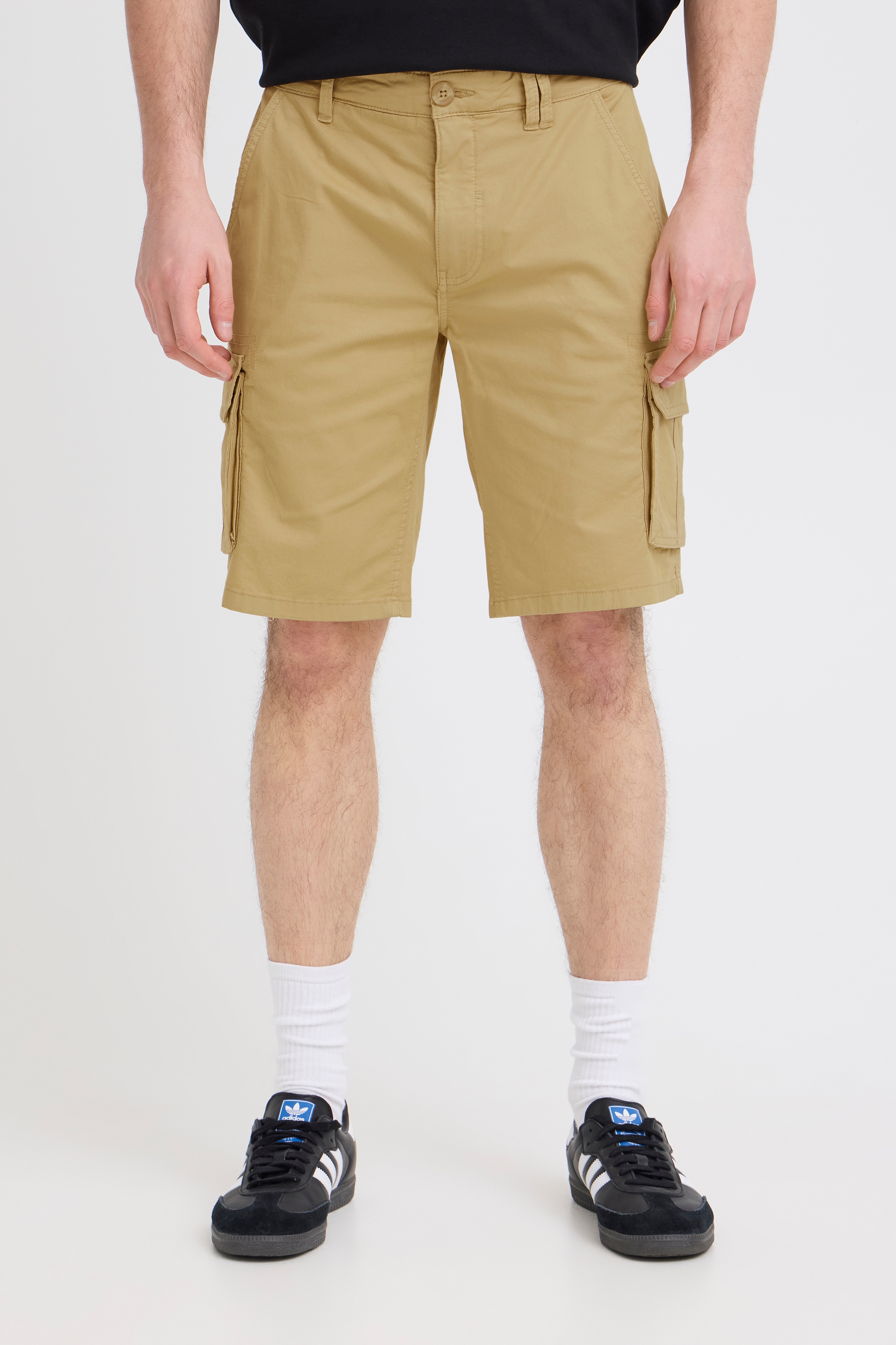 Blend Shorts "BHMORGAN REG CARGO SHORTS" aus Baumwolle und Elasthan, Regular Fit, knielange Schnittform