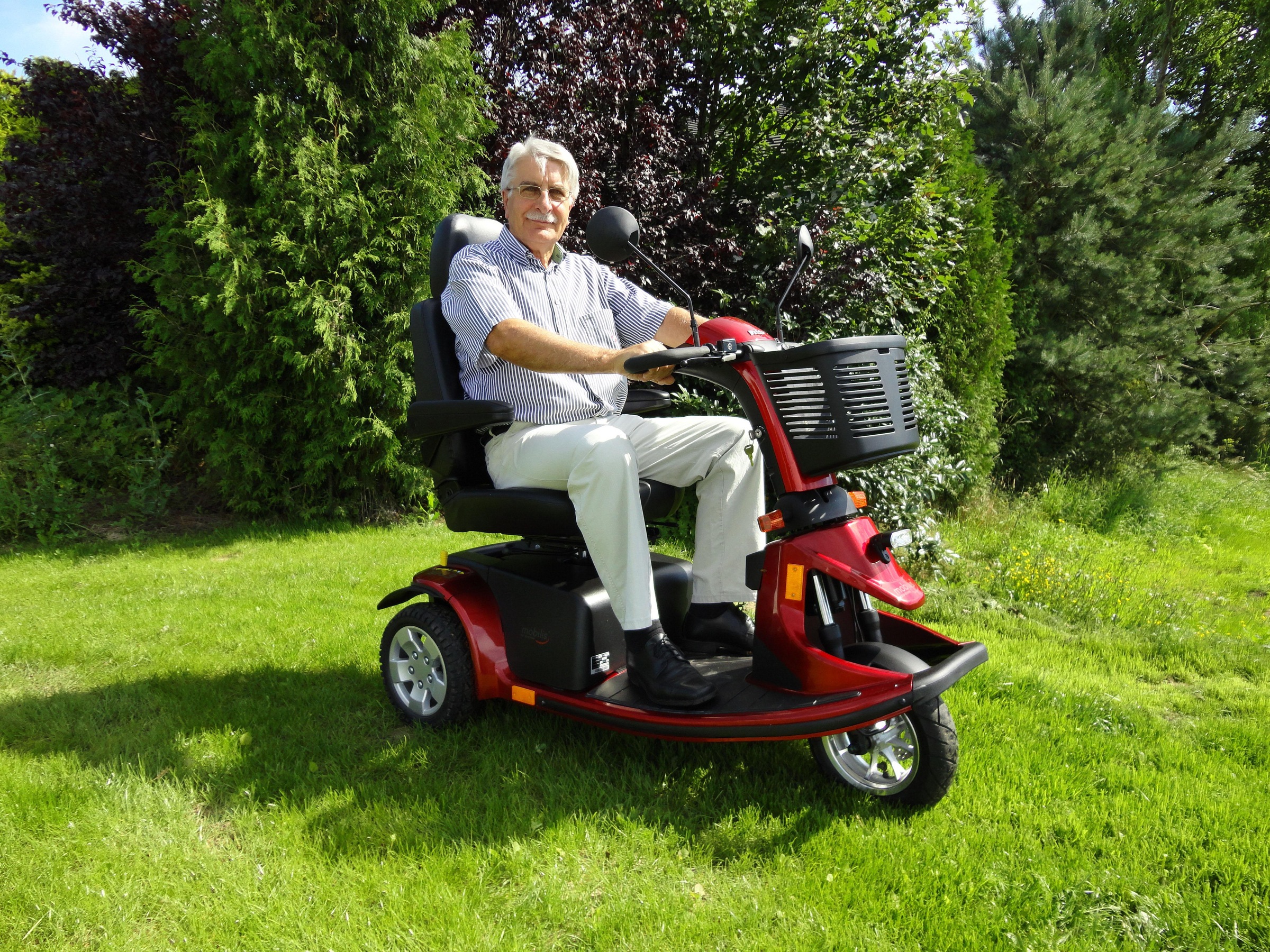 mobilis Elektromobil »M83, Wendig, Flott und Komfortabel«, (Korb), 3-Rad, 15km/h, gefedert, Kurvenreduzierung, LCD-Display