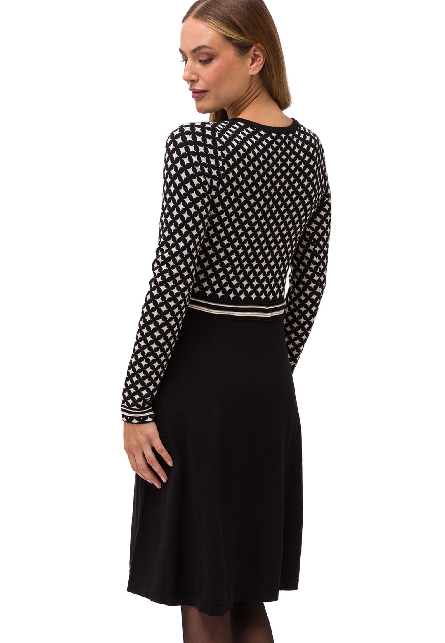 Zero Strickkleid »zero Strickkleid grafisches Muster«, Plain/ohne Details