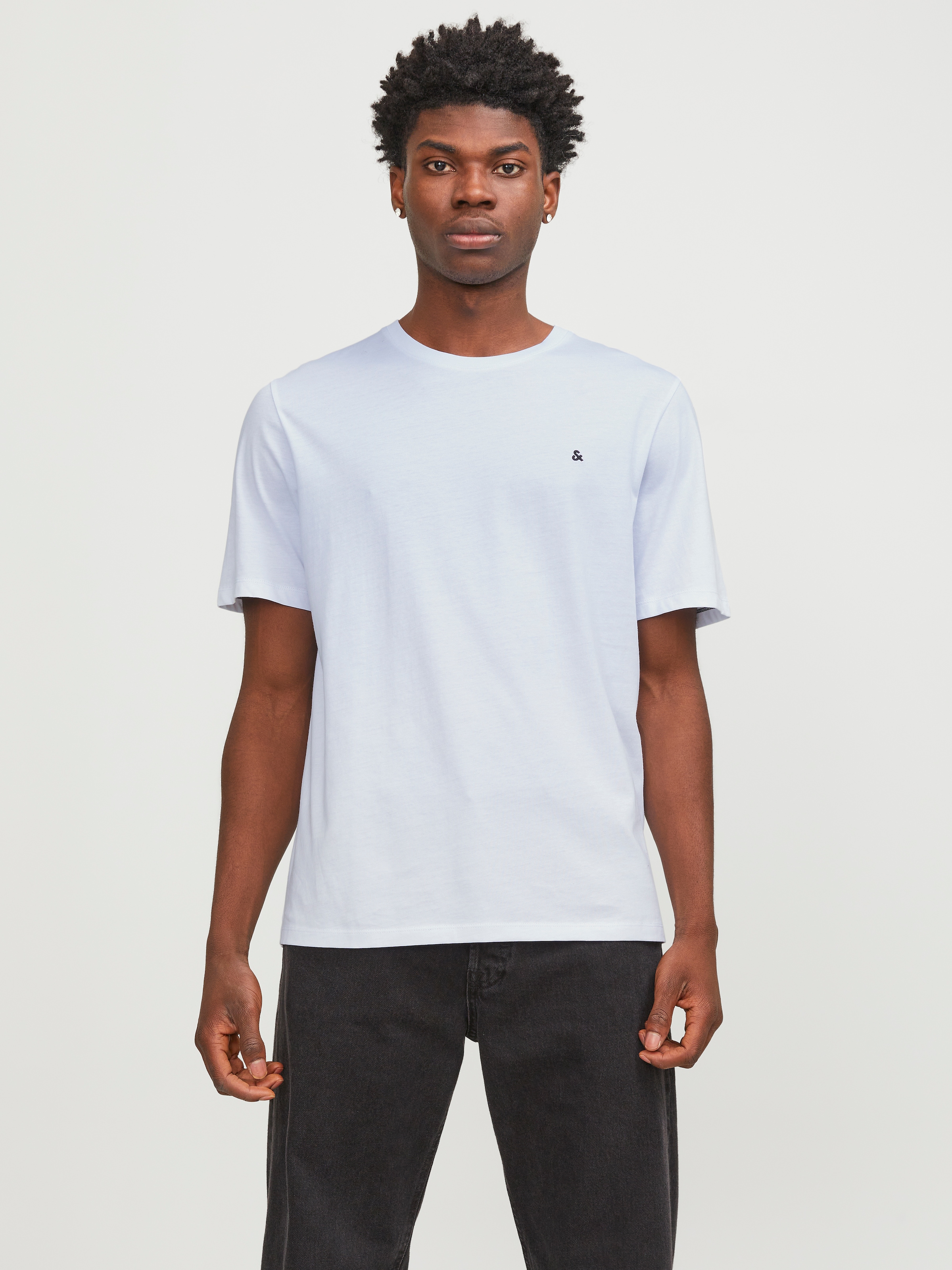 Jack & Jones "JJEPAULOS TEE SS CREW NECK NOOS" mit Logo Stickerei günstig online kaufen