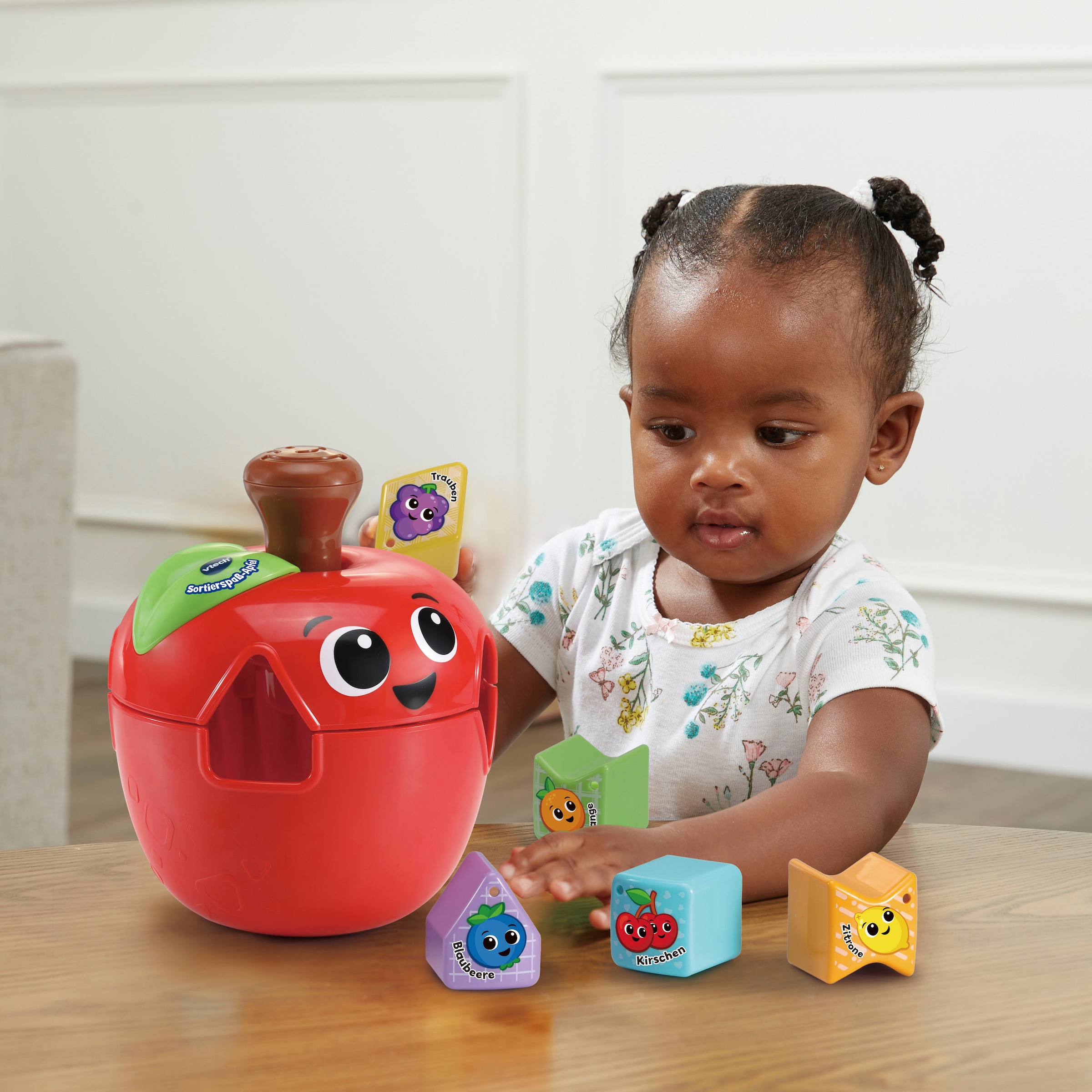Vtech® Steckspielzeug »Vtech Baby, Sortierspaß-Apfel«, zum Teil aus recycelten Material