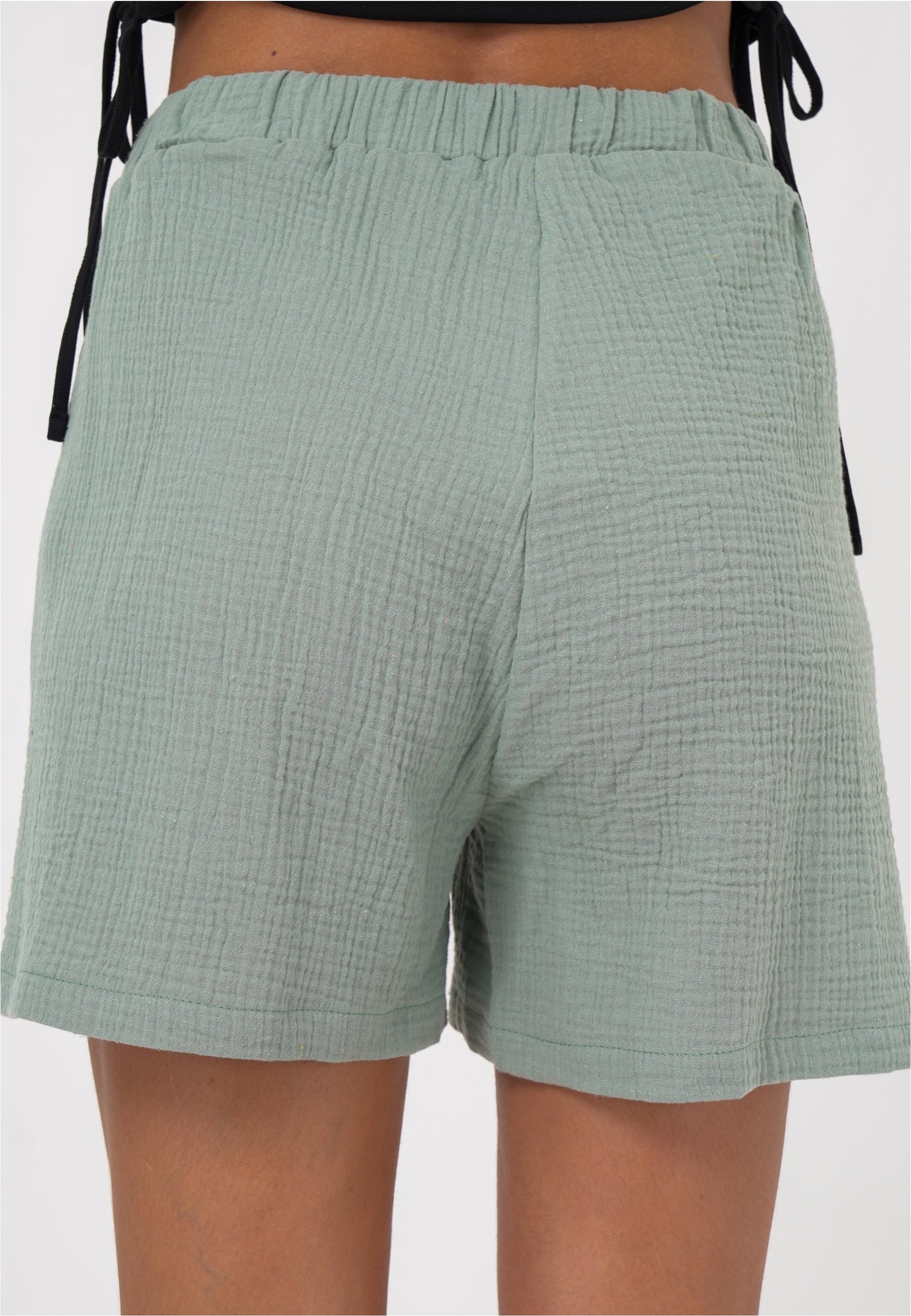 freshlions Shorts »Zara«, im einfarbigen Design