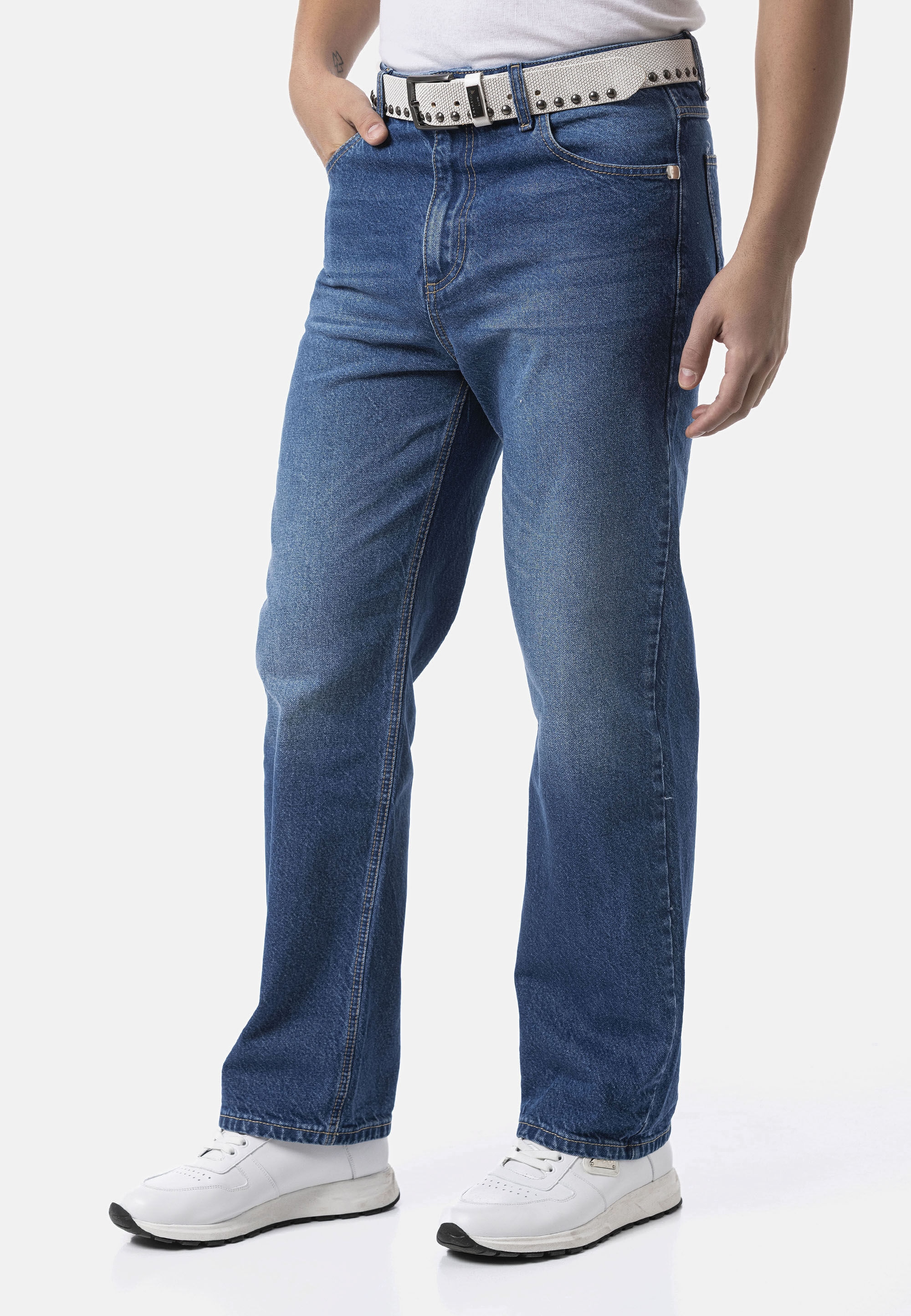 Cipo & Baxx Relax-fit-Jeans »Cipo & Baxx Jeanshose CD903« Baggy Fit, mit Leichte Iceblue-Waschung