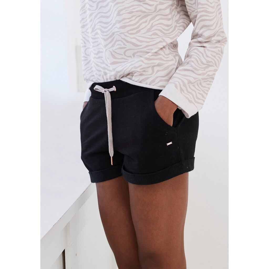 LASCANA Shorts