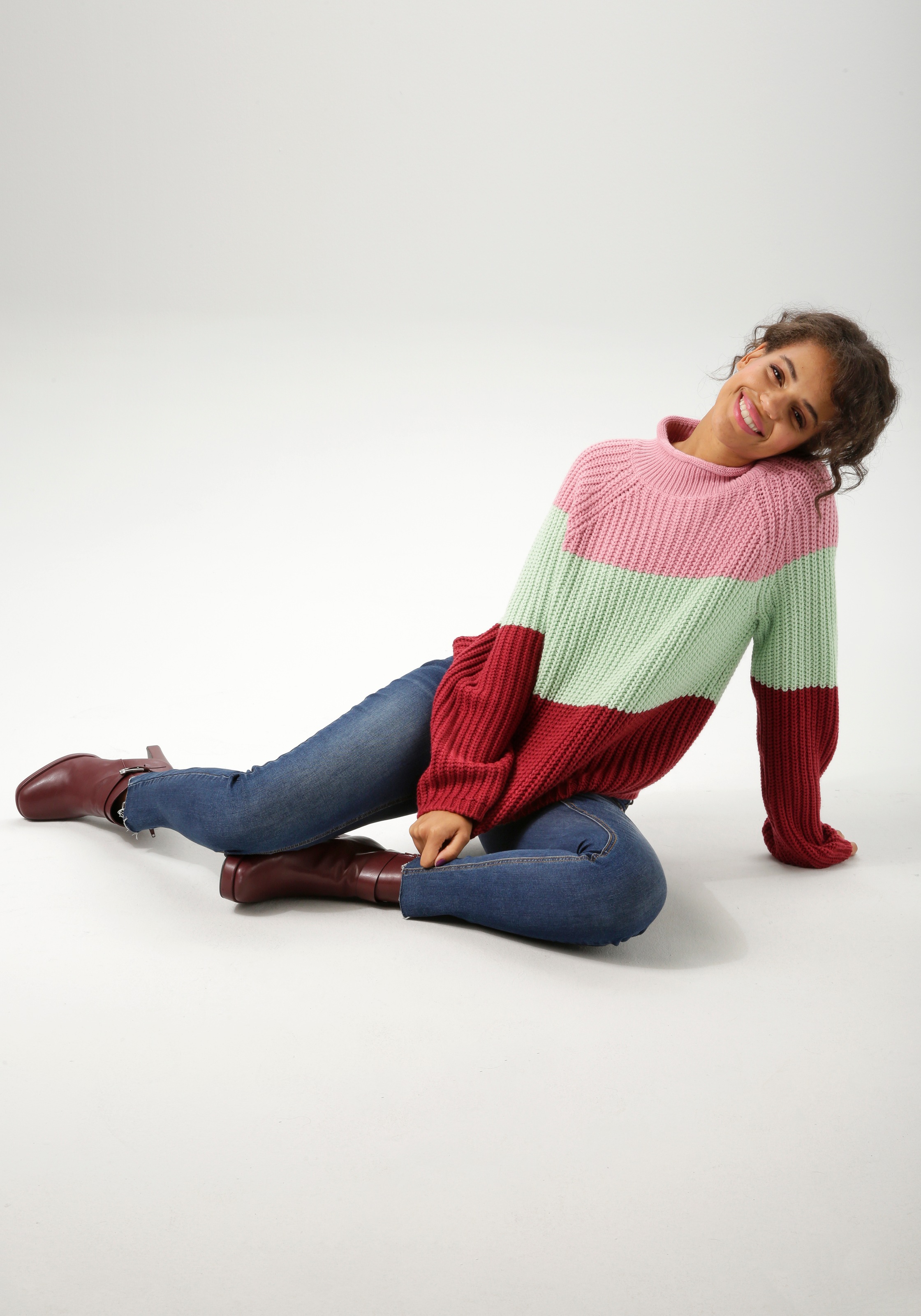 Aniston CASUAL Strickpullover, im trendfarbigen Color-Blocking - NEUE KOLLEKTION