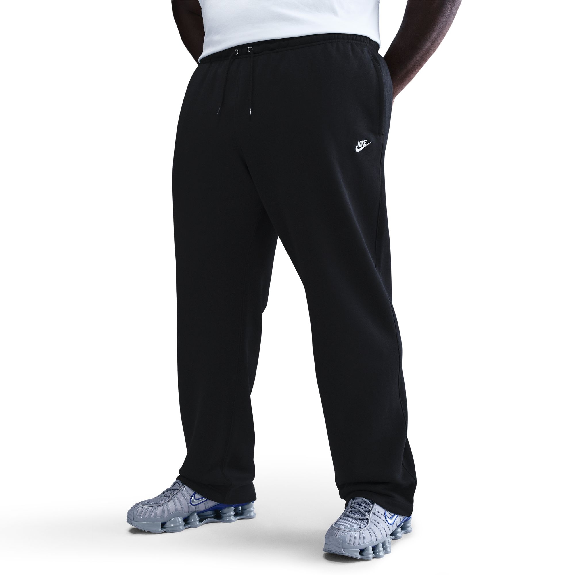 Nike Sportswear Sporthose »M NK CLUB BB OH PANT«  für Laufen und Leichtathletik, mit Eingrifftaschen und Gesäßtasche