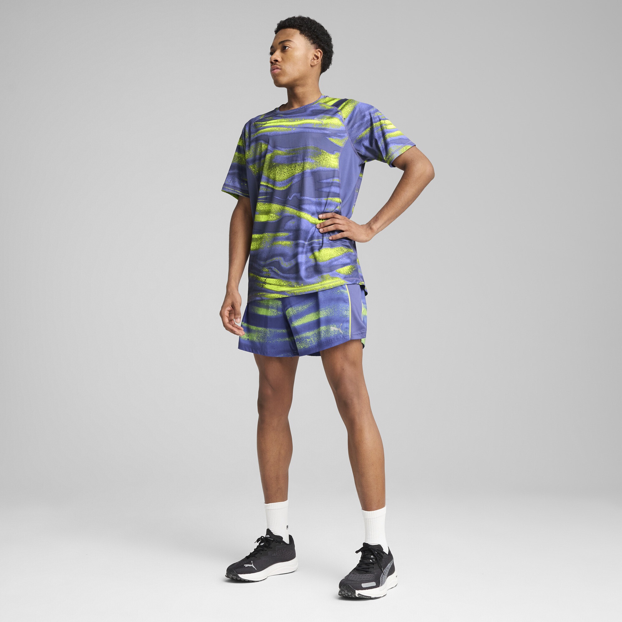 PUMA Laufshirt »VELOCITY Lauf-T-Shirt mit Allover-Print Herren«