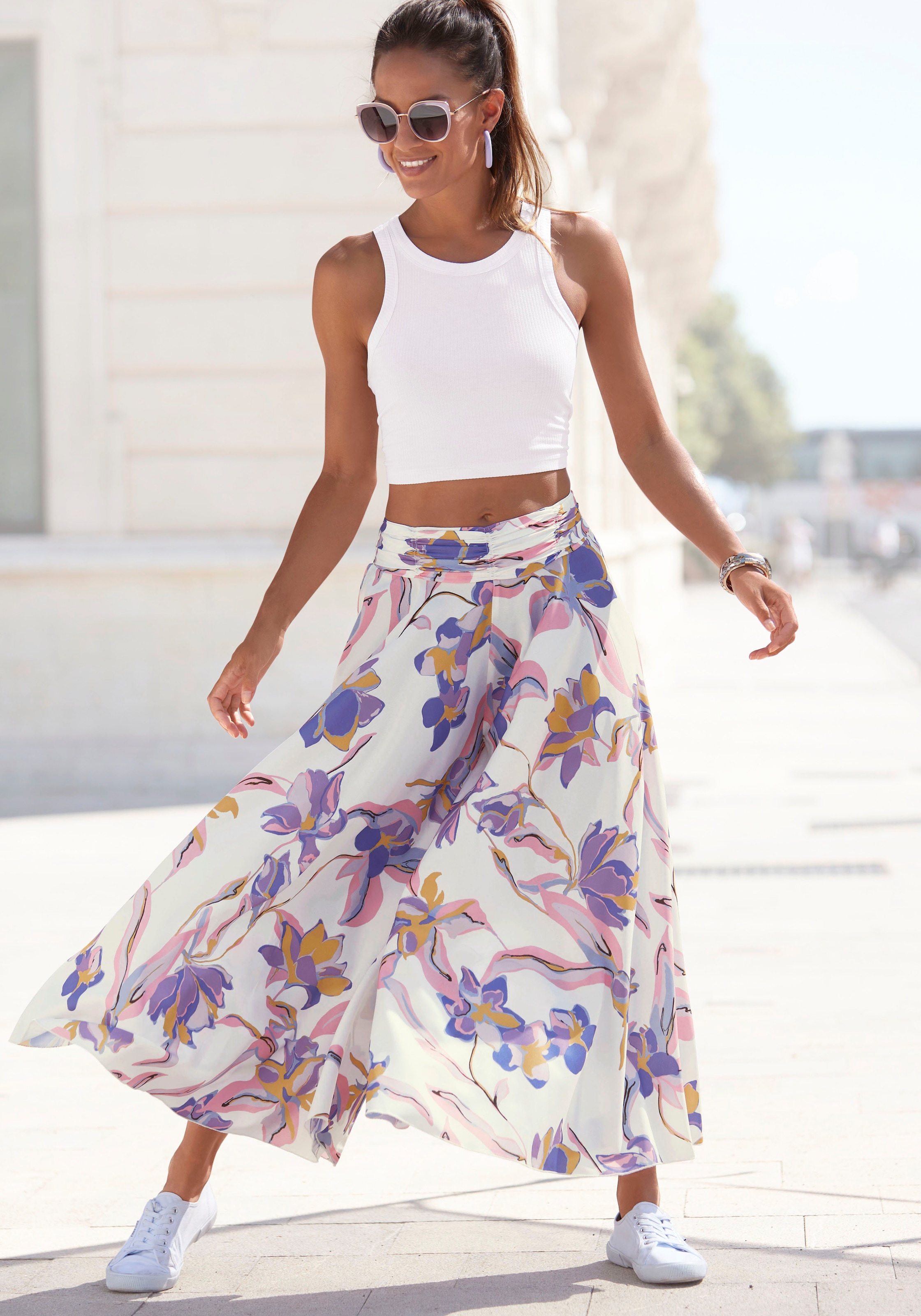 LASCANA Hosenrock, mit floralem Alloverdruck, Culotte, extraweites Bein