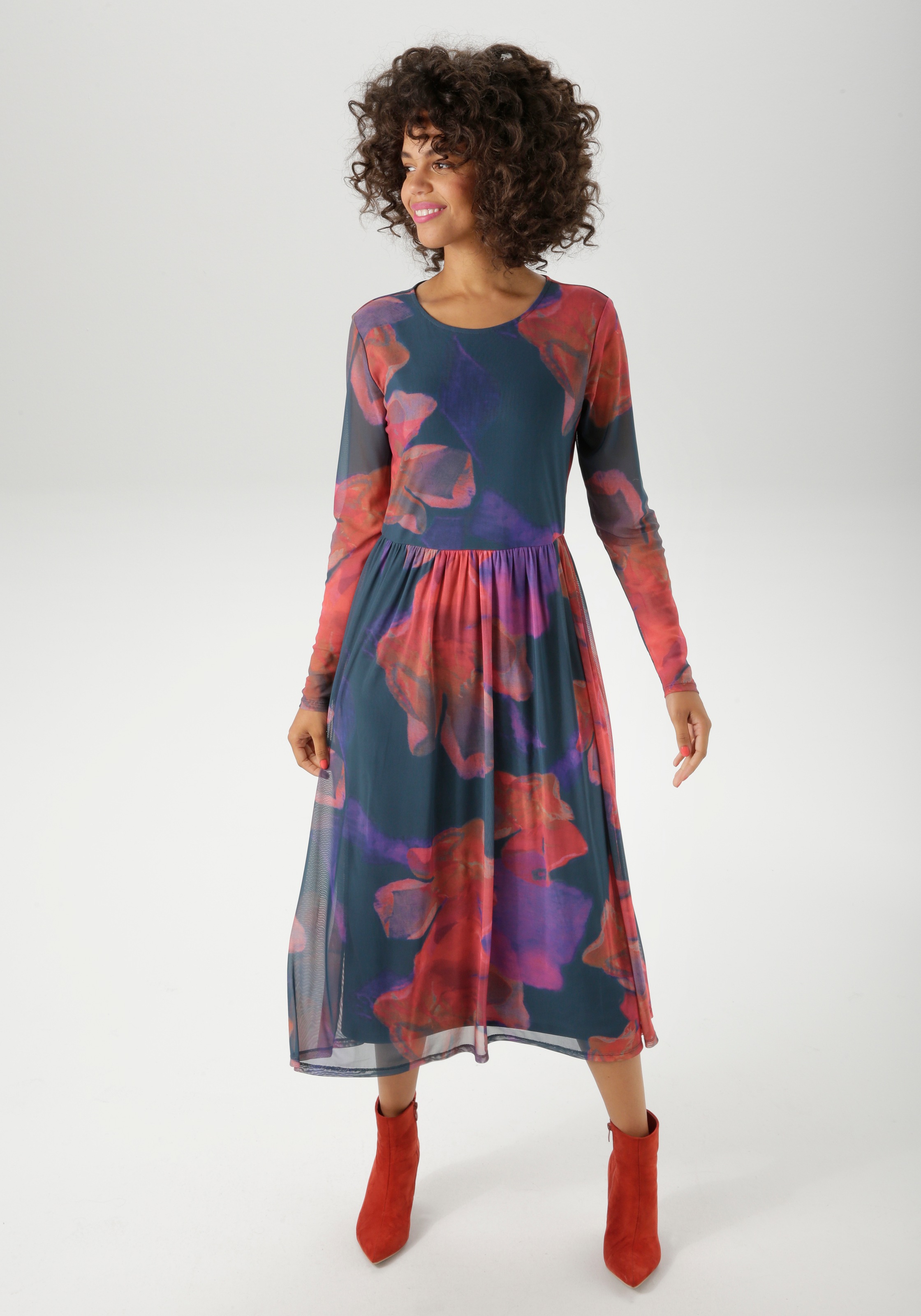 Aniston CASUAL Midikleid mit großflächigen Batik-Blüten bedruckt günstig online kaufen