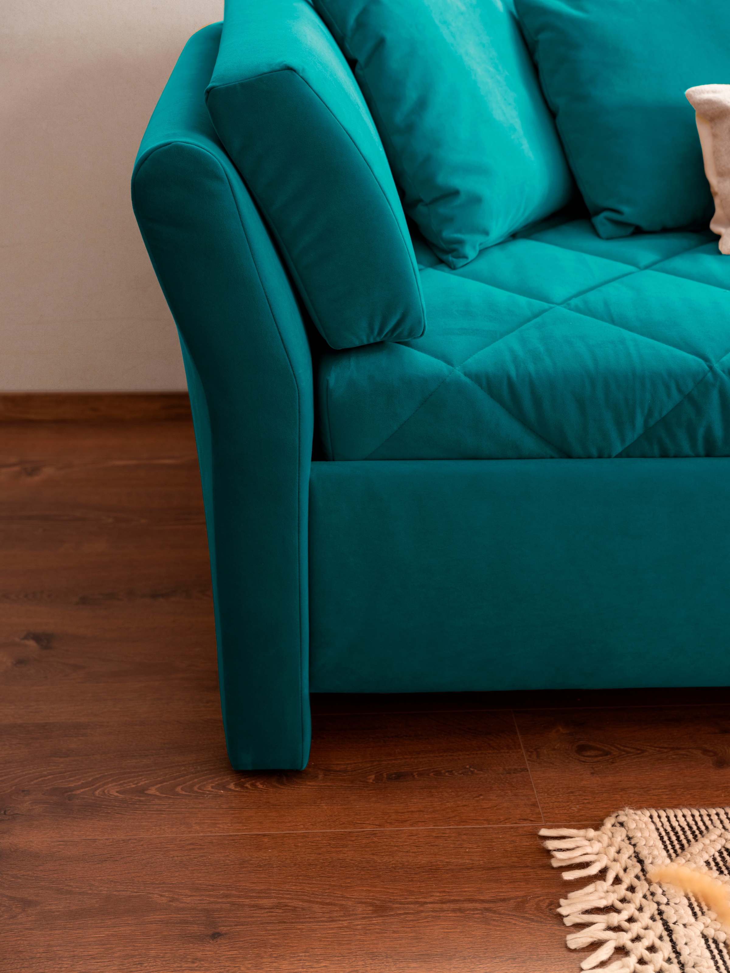 alina Schlafsofa, Bettkasten, Zierkissen-Set aus: 2 Stk. 40x40cm, 1 Stk. 30x30cm
