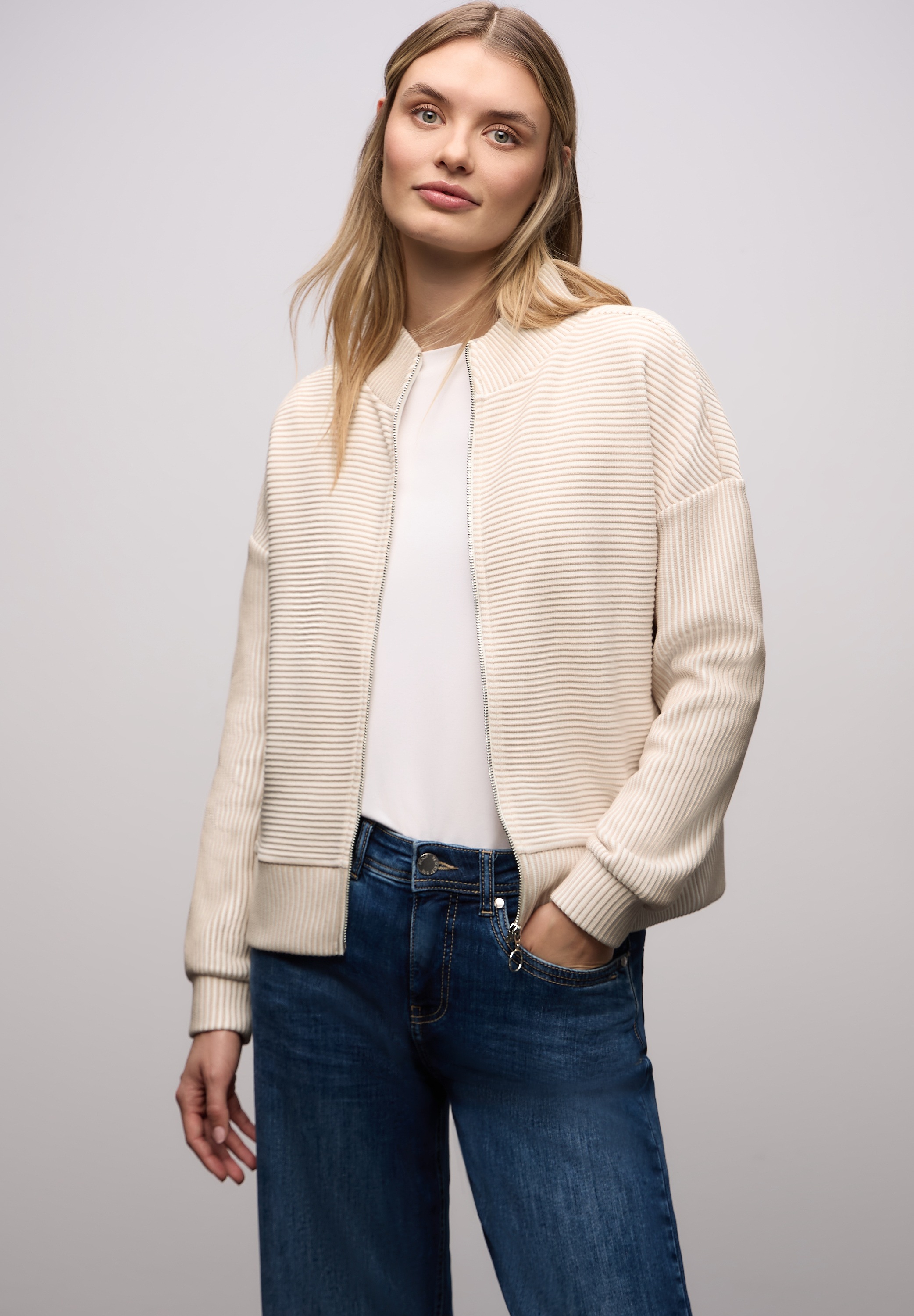 STREET ONE Strickjacke Sweatjacke in Two-Tone-Optik günstig online kaufen