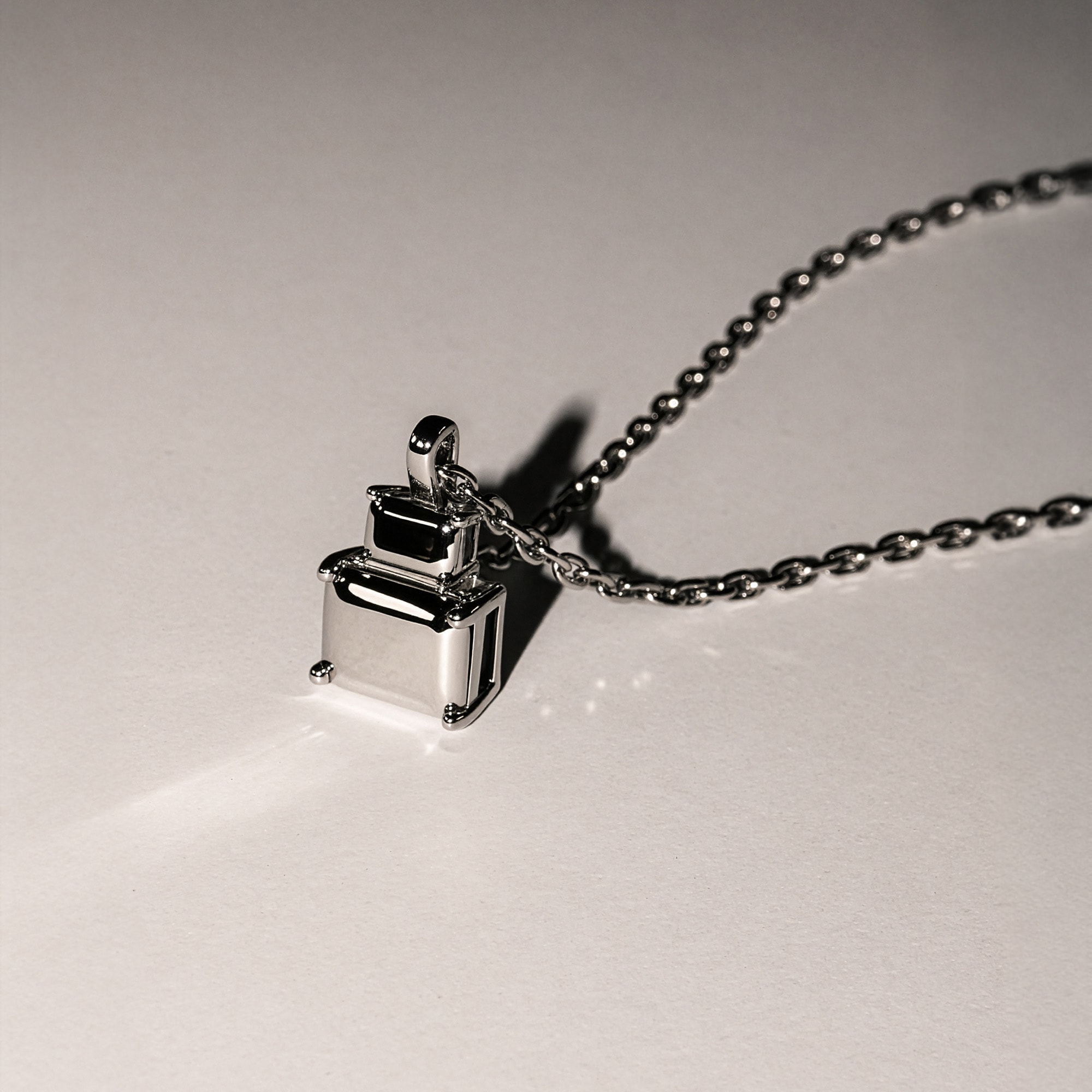 Liebeskind Berlin Kette mit Anhänger »Steel Diamond«