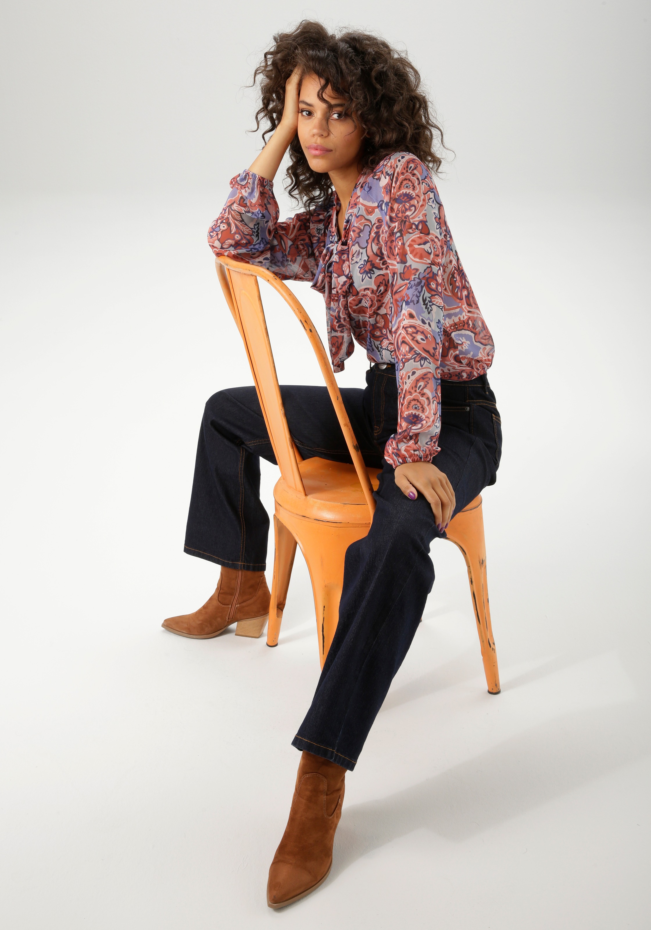 Aniston CASUAL Schlupfbluse, mit extravagantem, großflächigen Paisley-Muster - NEUE KOLLEKTION