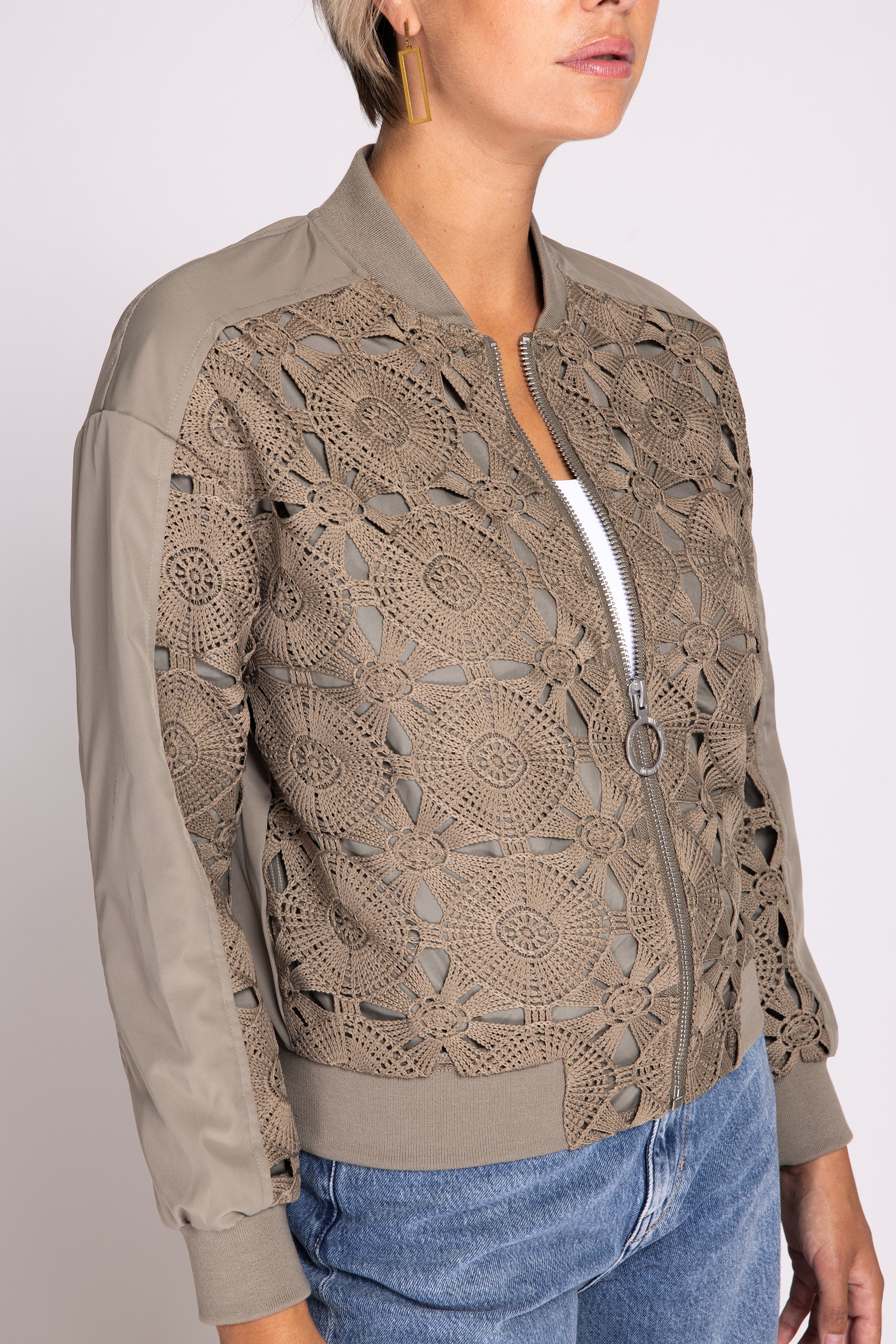 Zhrill Blouson "ZHBELL" ohne Kapuze mit gestrickter-gehäkelter Front günstig online kaufen