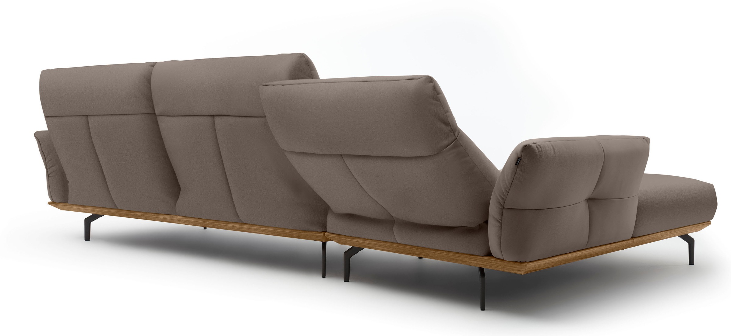 Creation BY ROLF BENZ Ecksofa »CR.460«, Sockel in Nussbaum, Winkelfüße in Umbragrau, Breite 338 cm