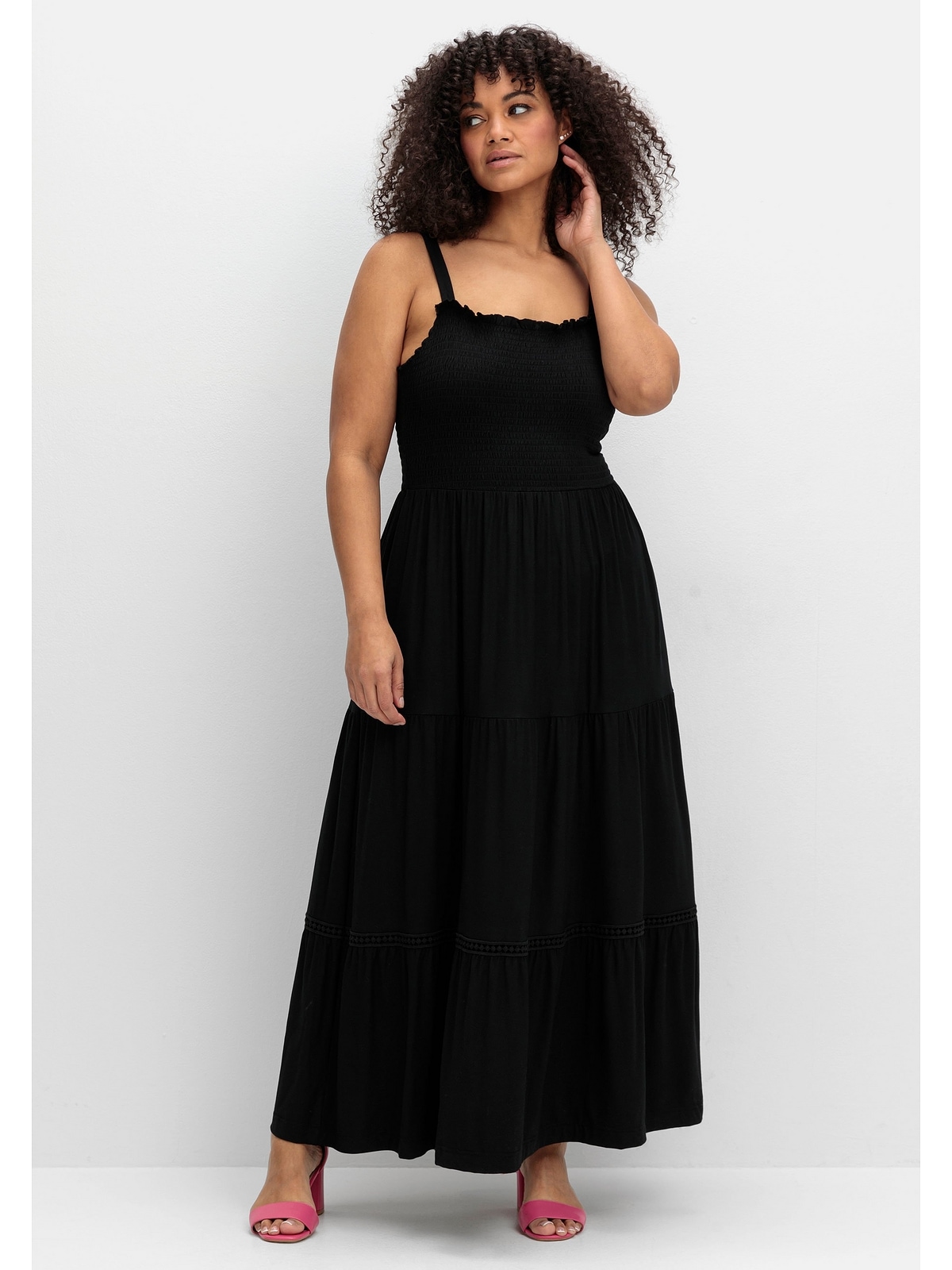 Sheego Sommerkleid "Große Größen", mit Smok-Oberteil und Volantrock günstig online kaufen