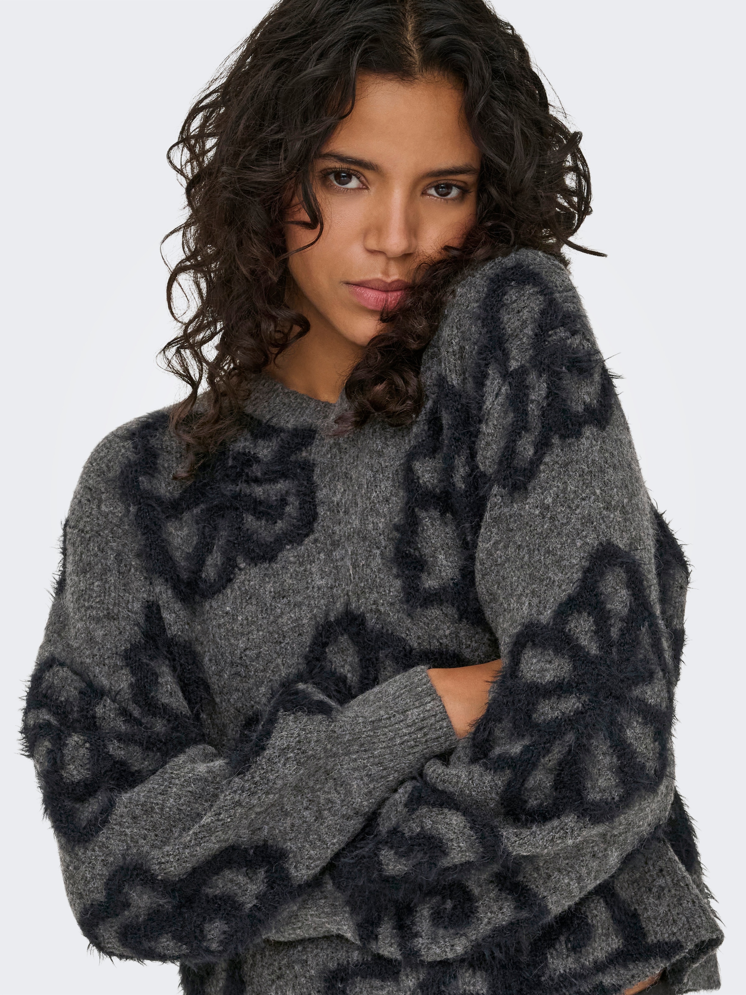 ONLY Strickpullover »ONLFELICIA LS SHORT O-NECK DETAIL KNT« Materialmix mit Wolle und Stretch, loose fit, Strick-Details
