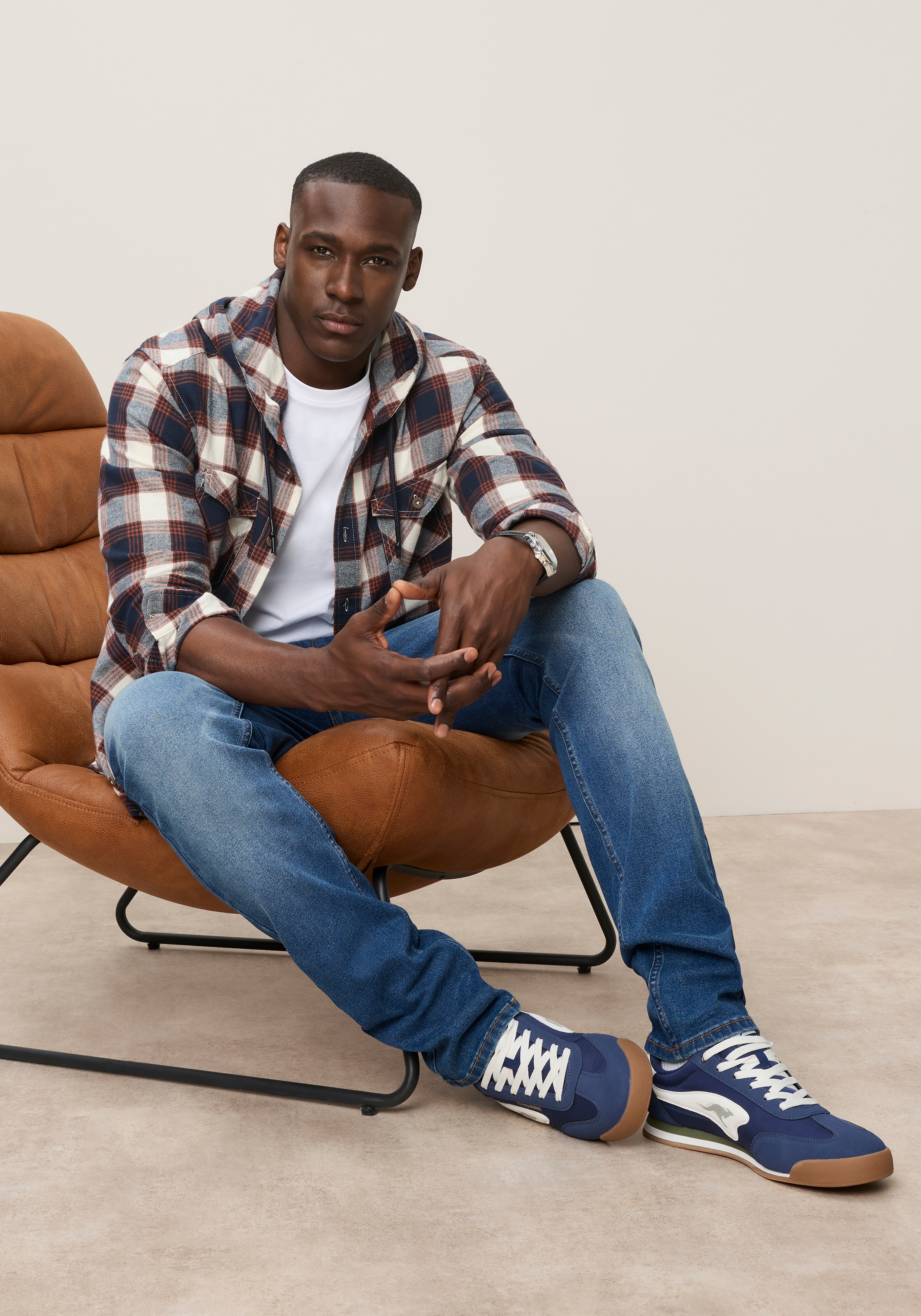 KangaROOS Straight-Jeans mit Reißverschluss und Knopf, niedrige Leibhöhe, lange Schnittform