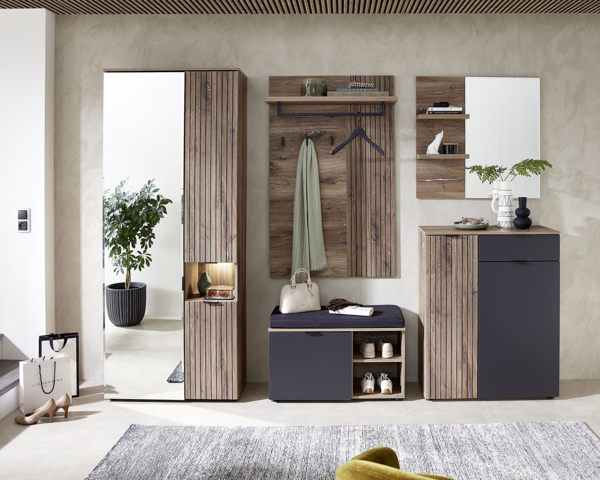 Innostyle Garderobenschrank »LINEA Garderoben Set,besteht aus 5 Typen, 266x204x38cm (B/H/T)«, (5 St.), Spiegeltür, 2 Holztüren,Led-Beleuchtung, Soft-Close,ABS-Schutzkanten