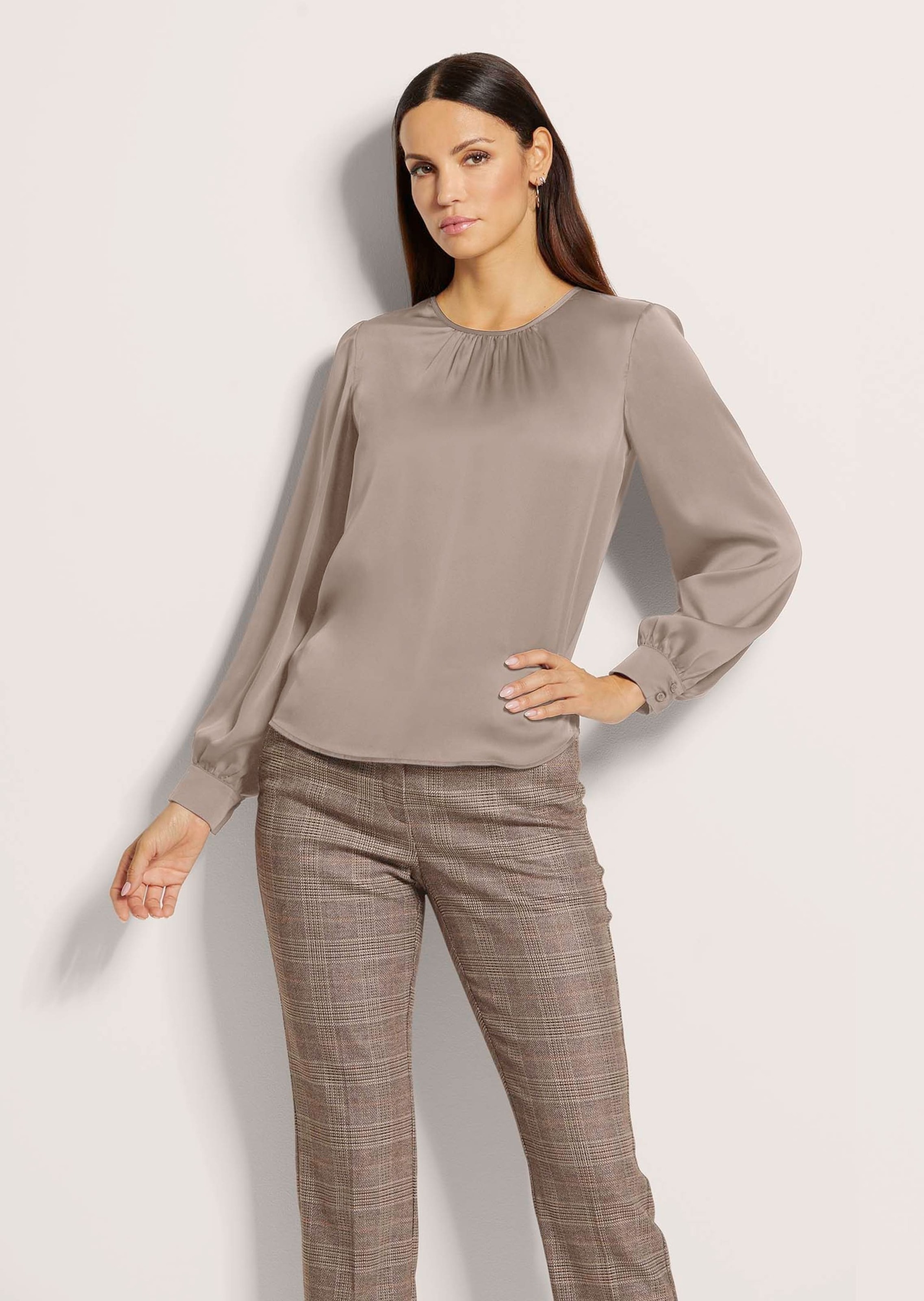 Thumbnail - MADELEINE Langarmbluse "Bluse Raffinierte Faltenbluse mit Rundhalsausschnitt" mit Kräuselung am Ausschnitt