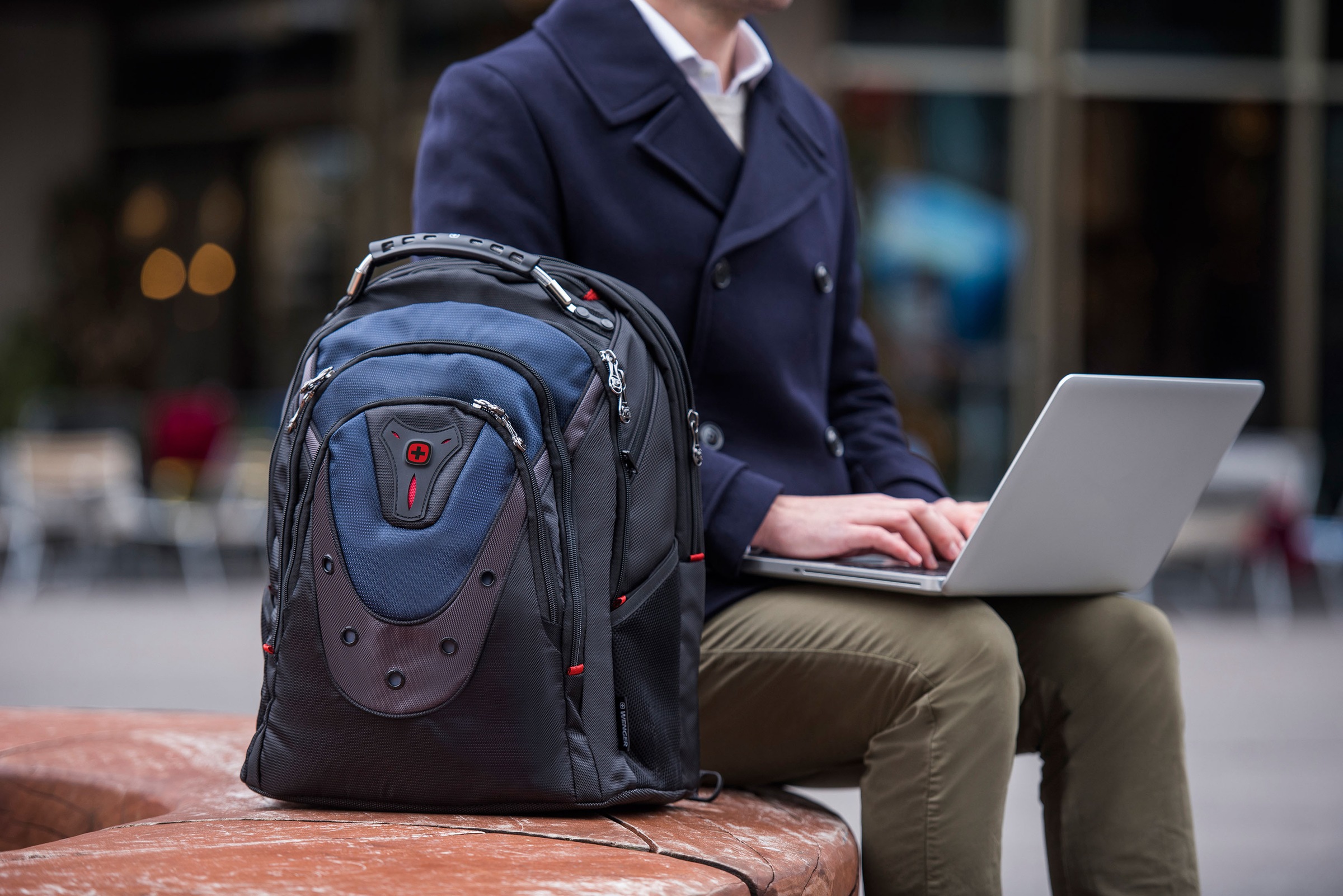 Wenger Laptoprucksack »Ibex, schwarz/blau«, für Laptops bis 17 Zoll