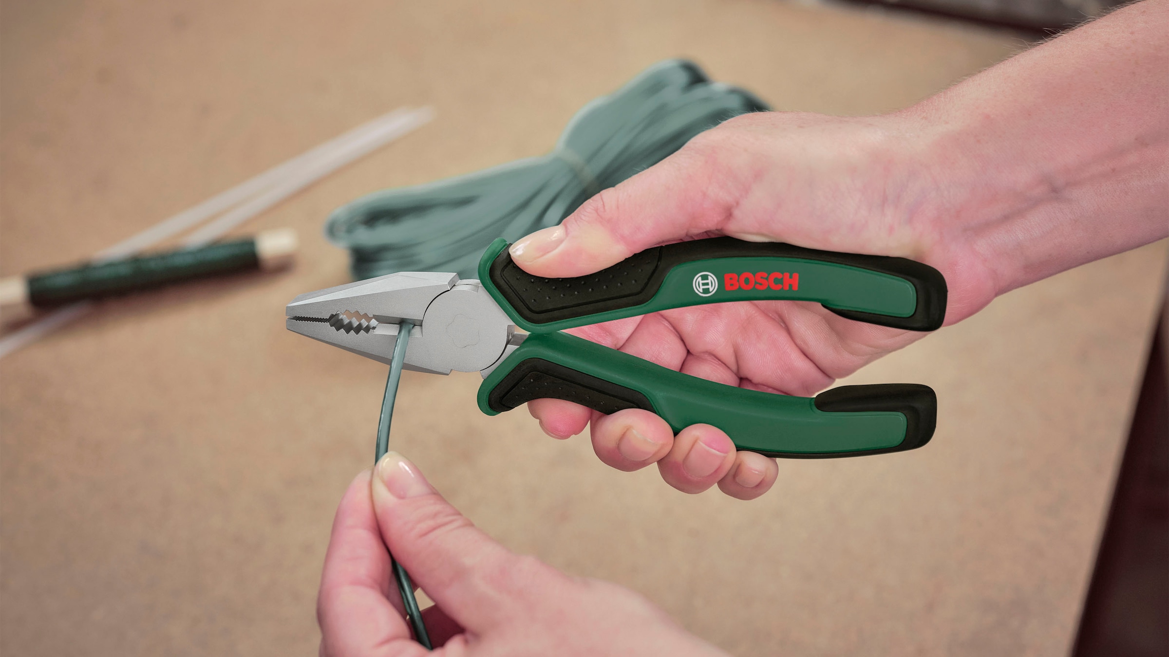 Bosch Home & Garden Werkzeugset »Universal Werkzeug Set«, 25-teilig