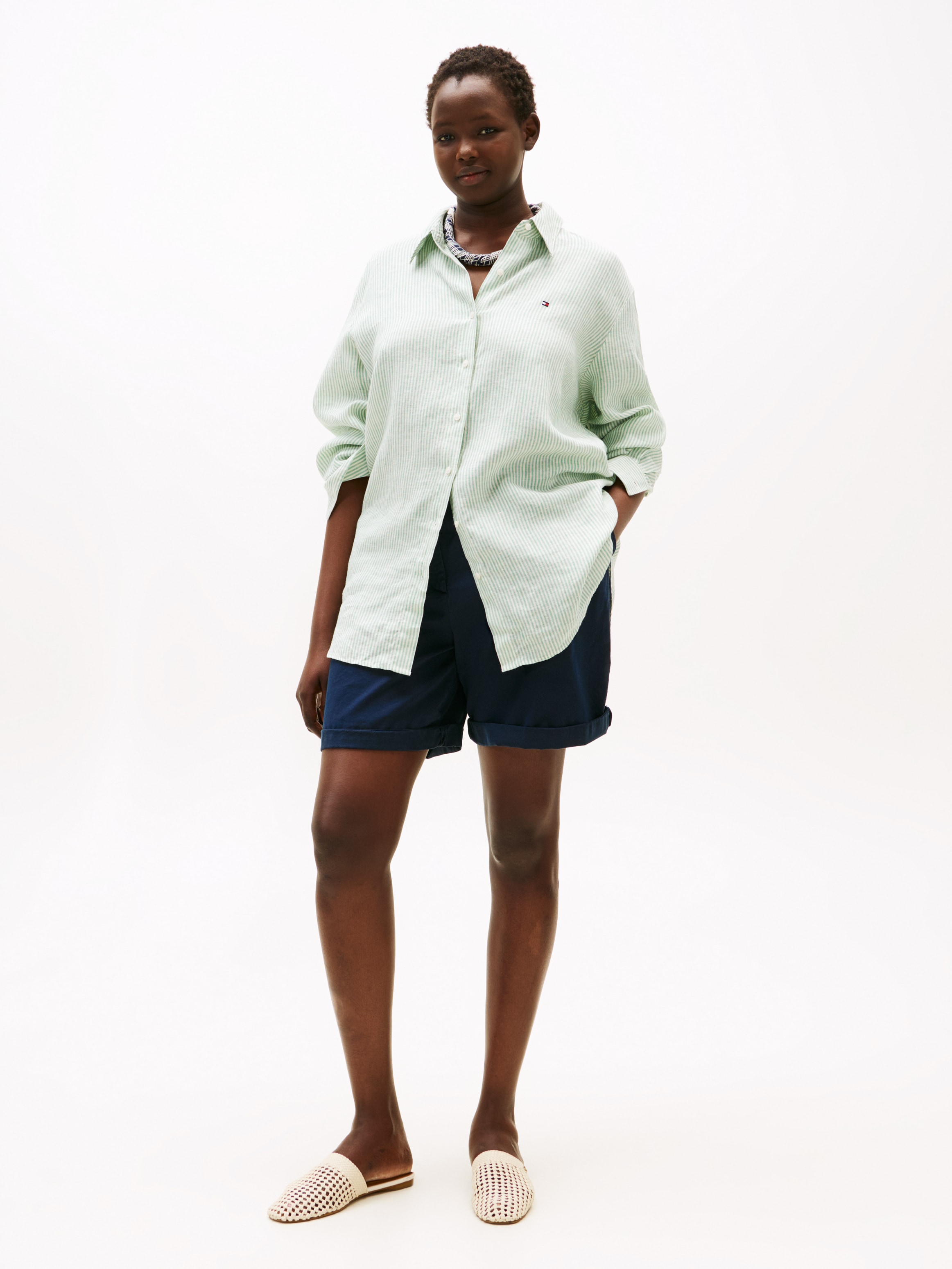 Tommy Hilfiger Curve Shorts »CRV CO BLEND GMD CHINO SHORT«, in Großen Größen, Chino Qualität, Logostickerei