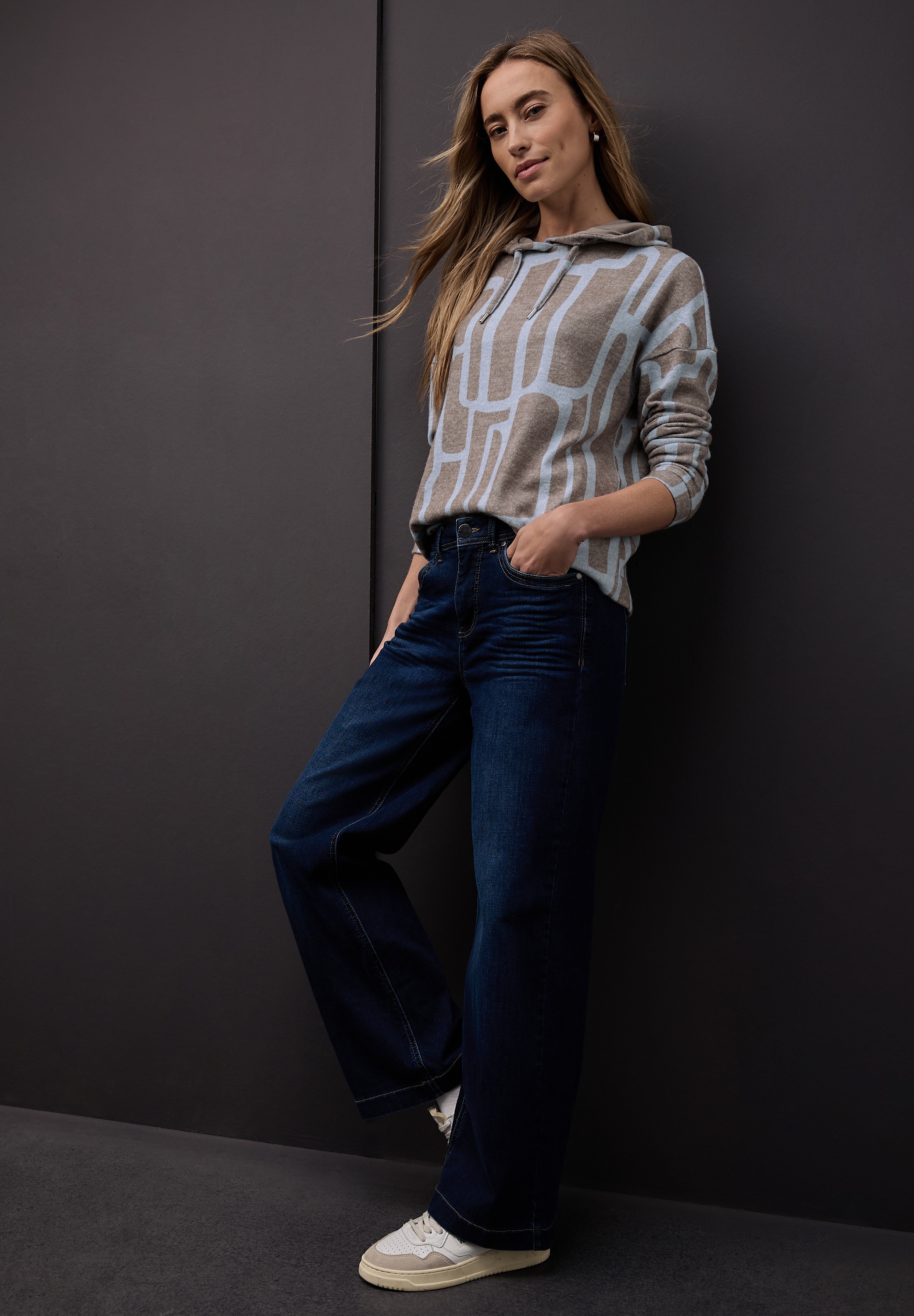 STREET ONE Kapuzenpullover Lässige Kapuze samt Tunnelzug