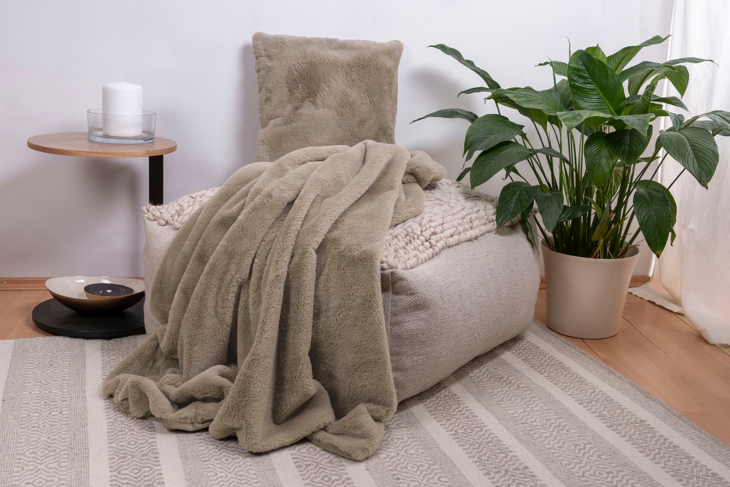 Kayoom "Dekokissen & Decke Aimee 525"