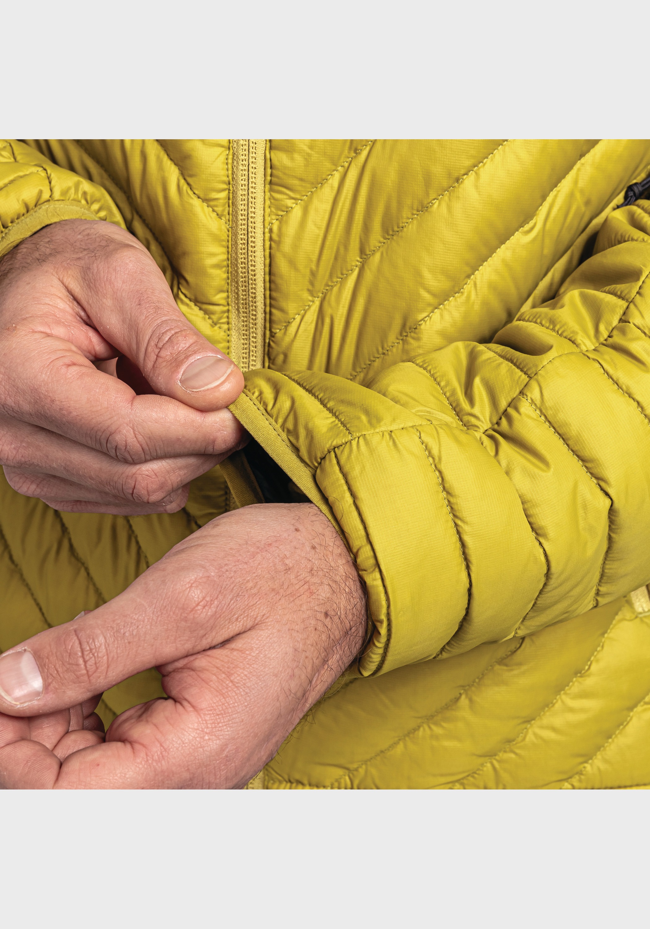 Schöffel Funktionsjacke »Hiking Down Jacket Style Cascata MNS«, mit Kapuze