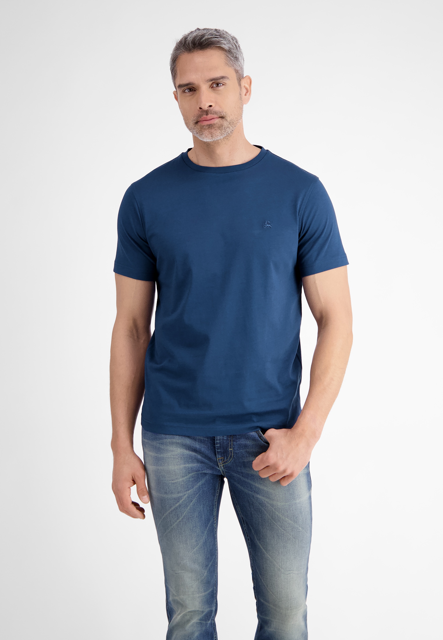 LERROS T-Shirt "LERROS Basic T-Shirt mit Logostitck, unifarben" günstig online kaufen
